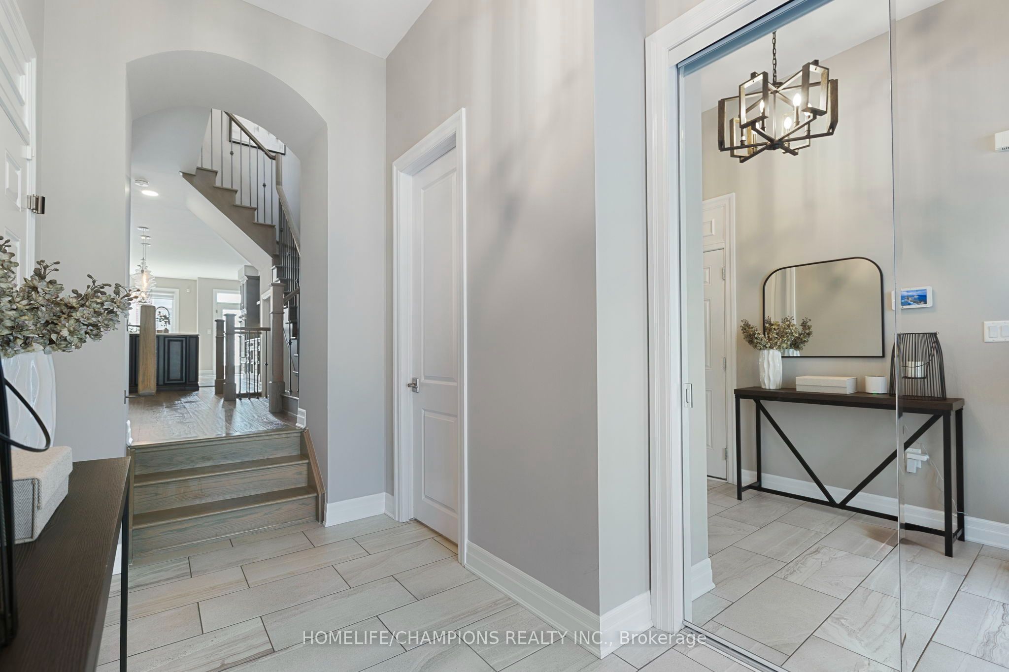 993 Dragonfly Avenue