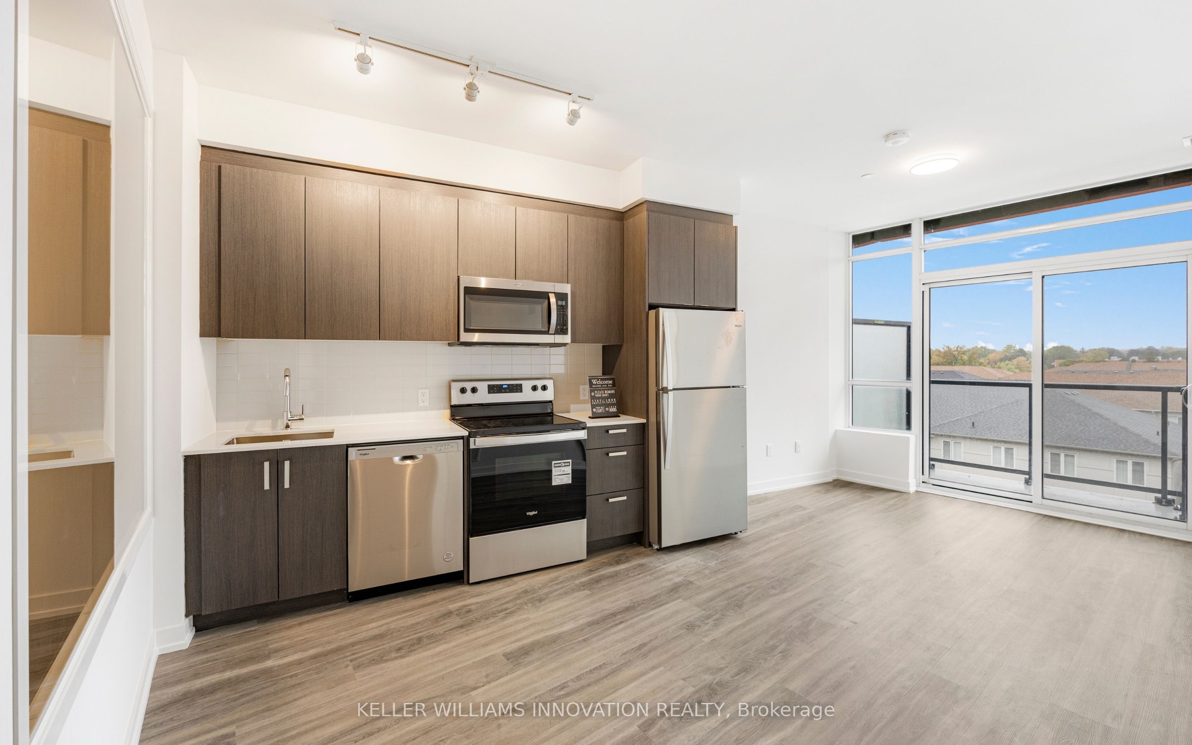 1010 Dundas Street E 524