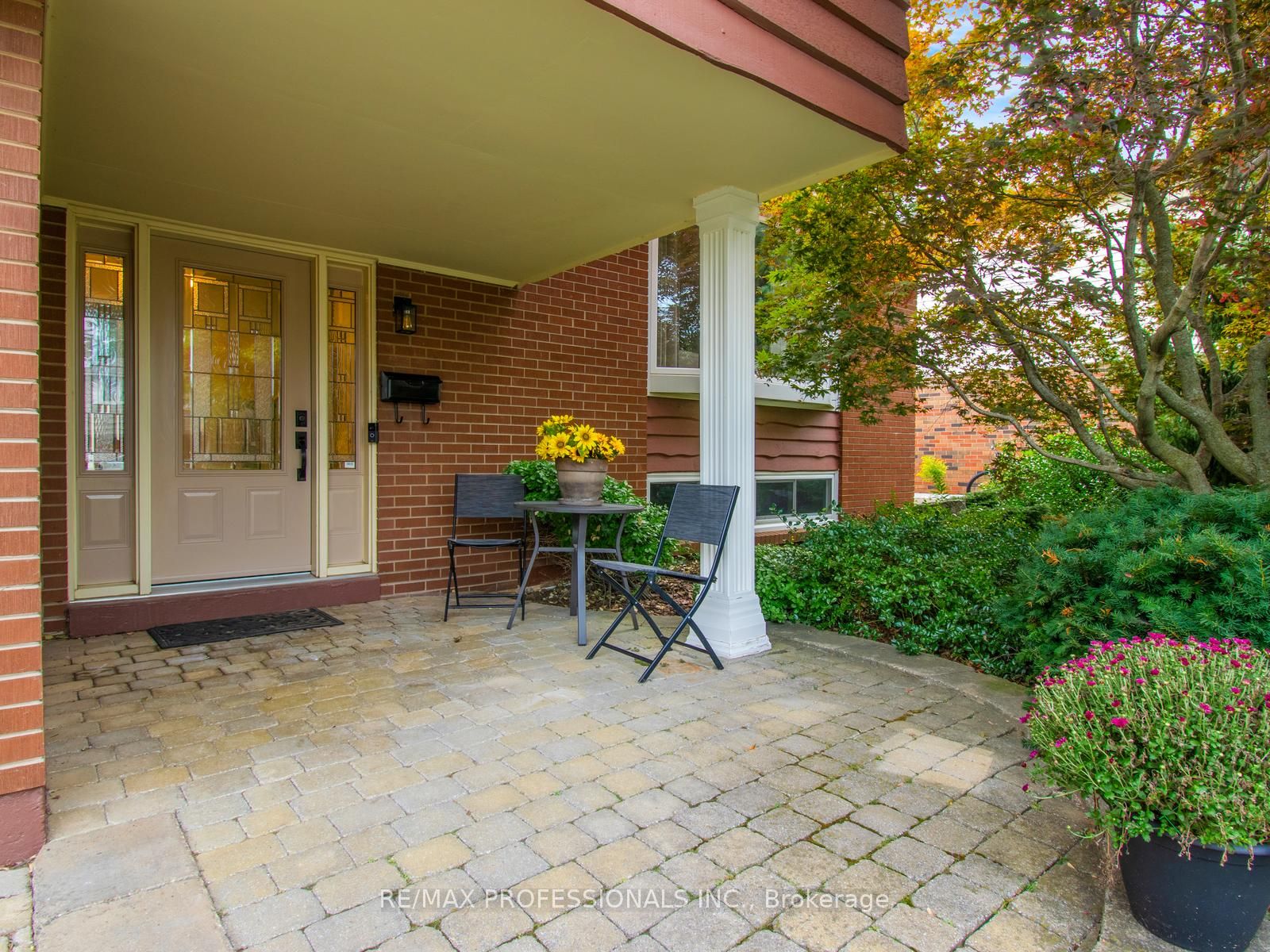 652 Meadow Lane