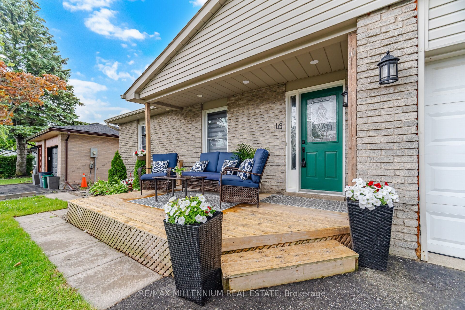 16 Brenda Boulevard
