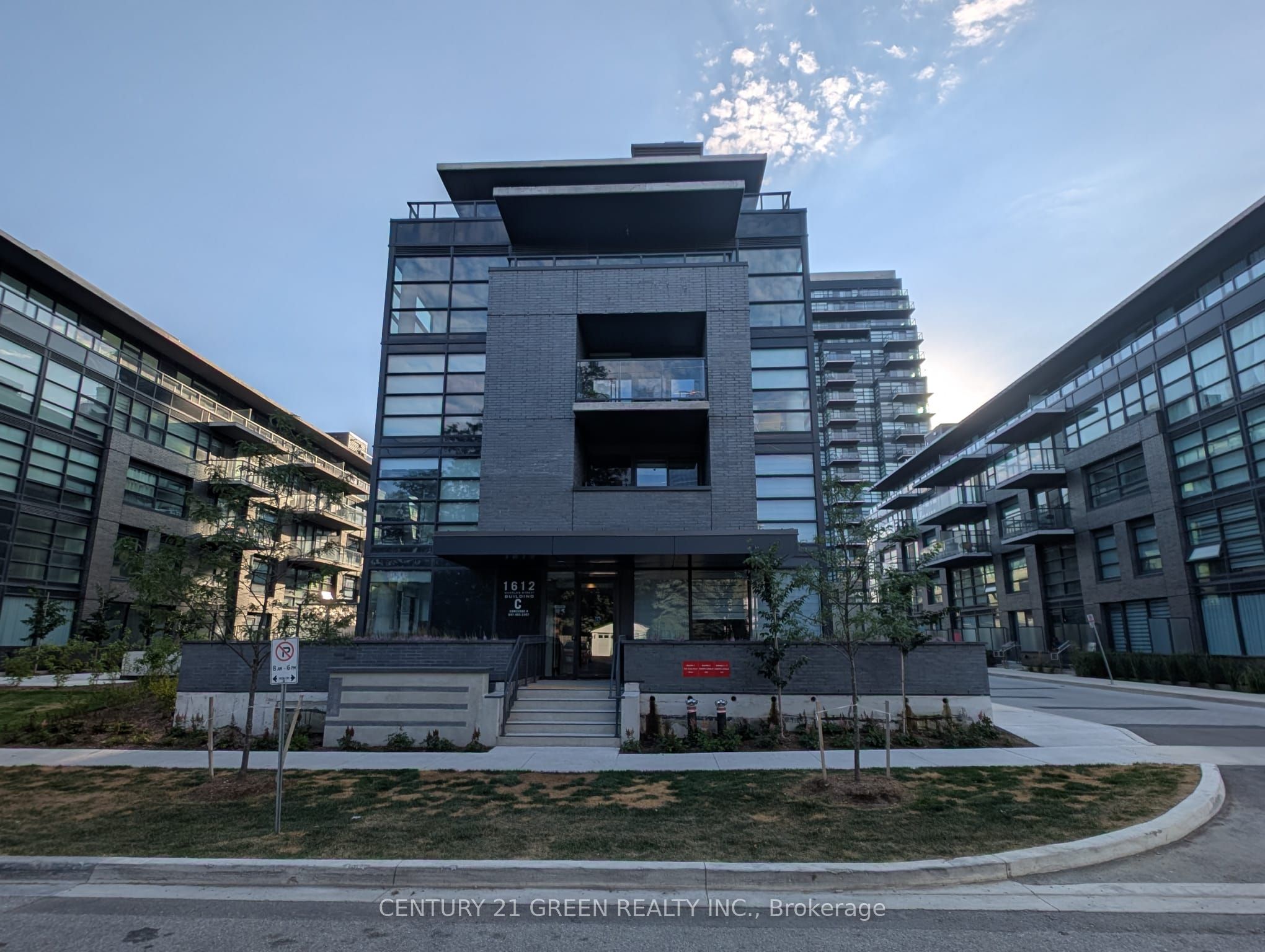 1612 Charles Street 323C