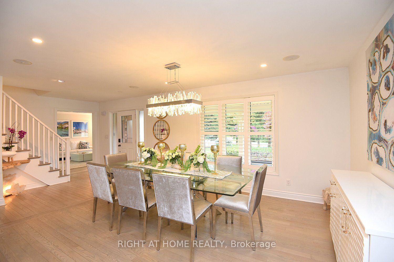 4299 Lakeshore Road