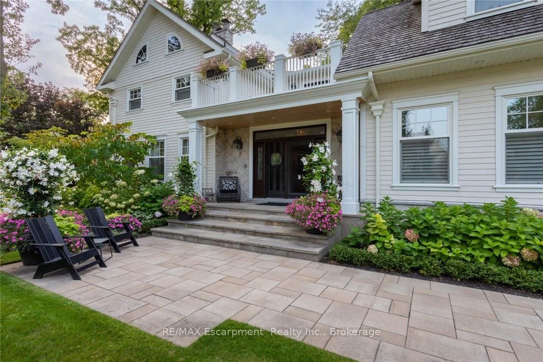 347 EAST HART Crescent