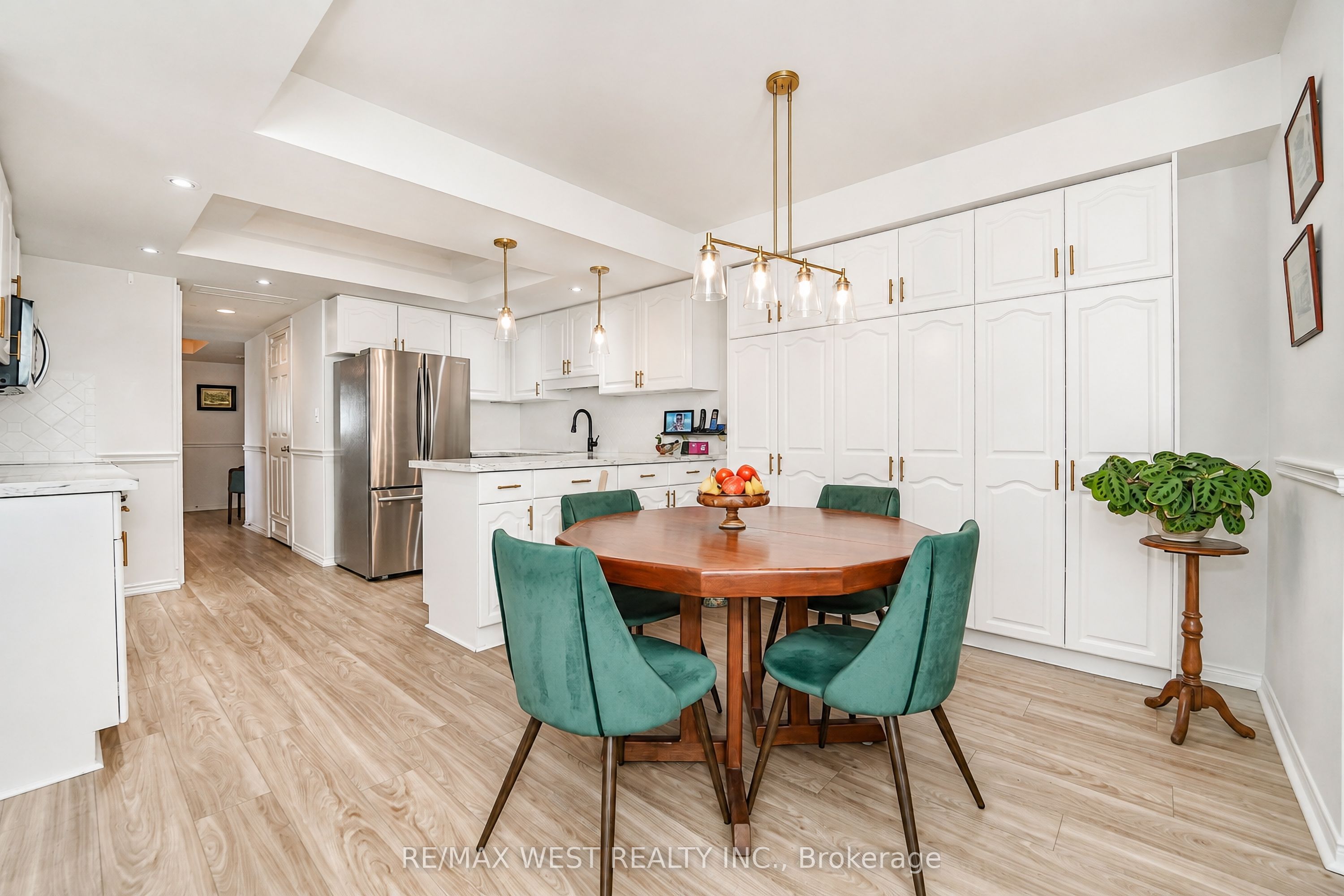 700 Wilson Road N 305