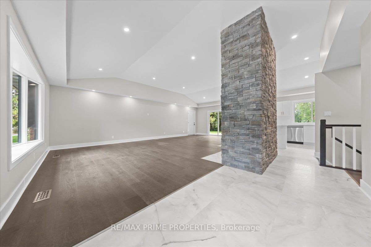6636 Marina Drive