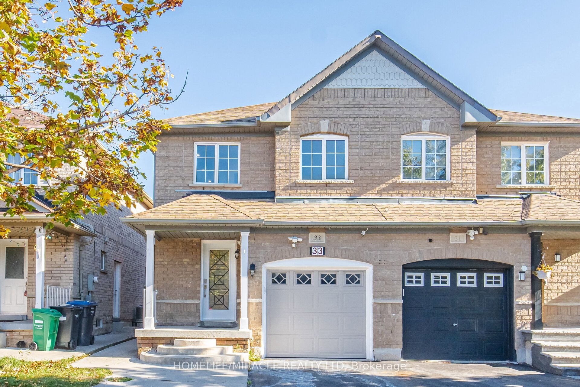 33 Ridgefield Court