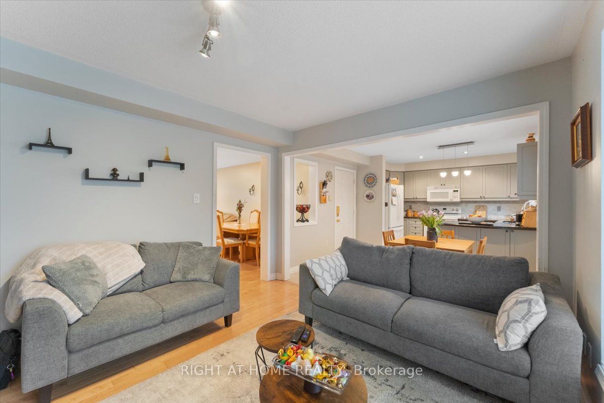 2356 Proudfoot Trail
