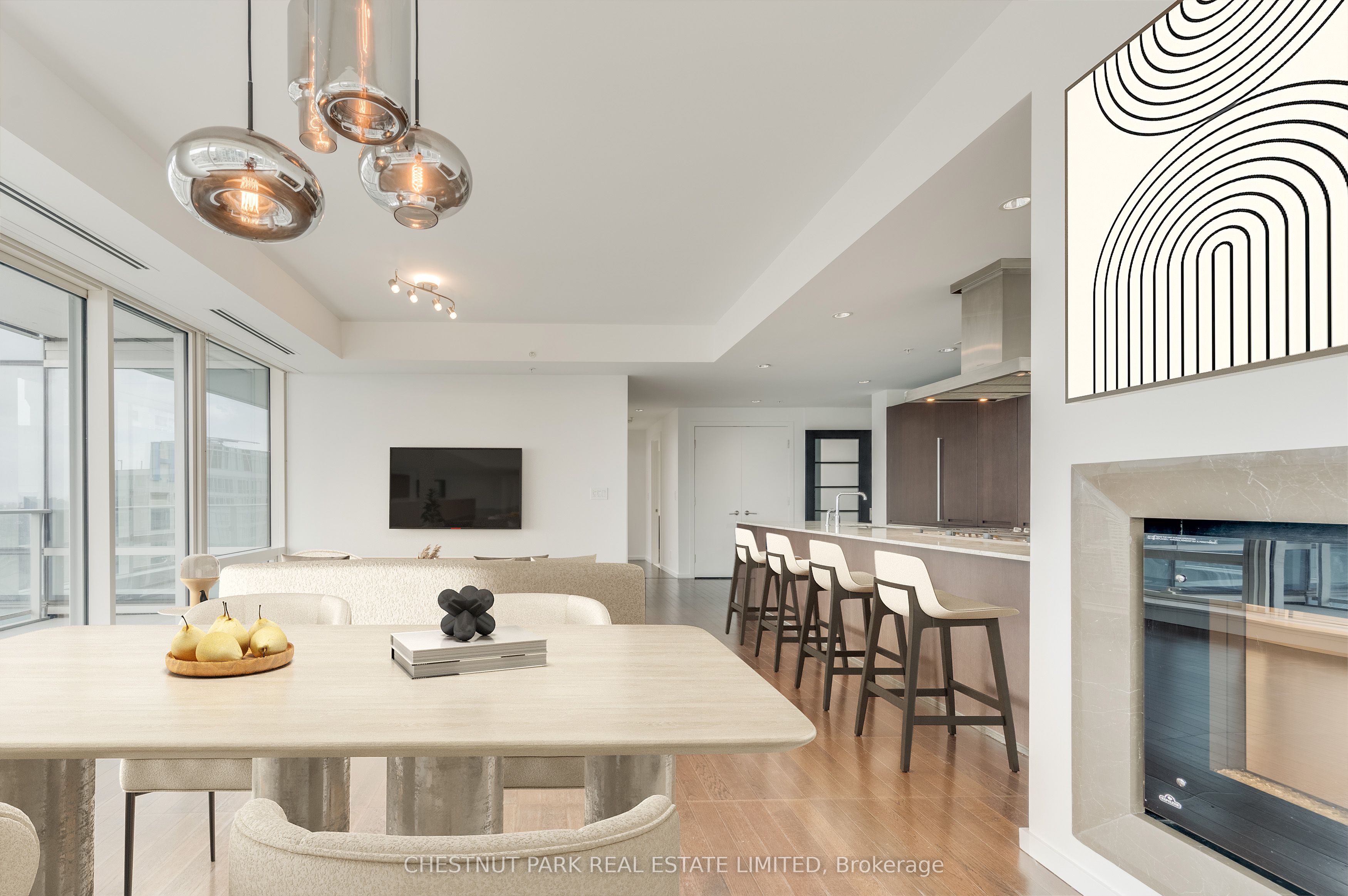 180 University Avenue 3205