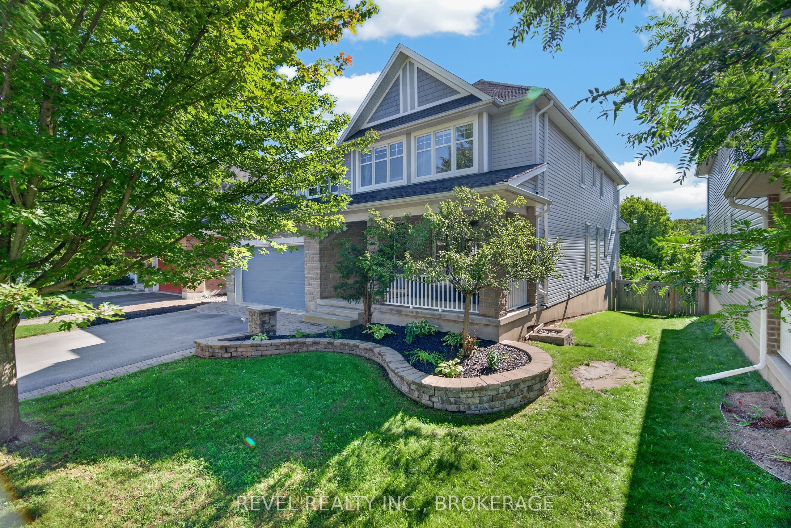 695 Fieldstone Drive