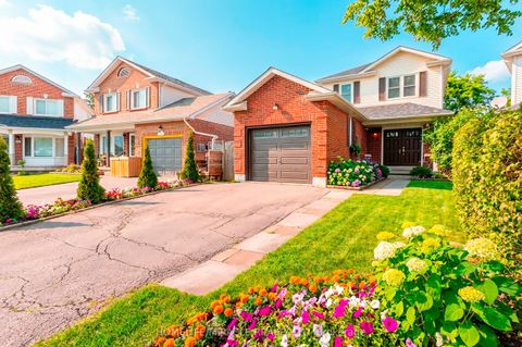 33 Mossgrove Court Clarington ON L1E 1P3