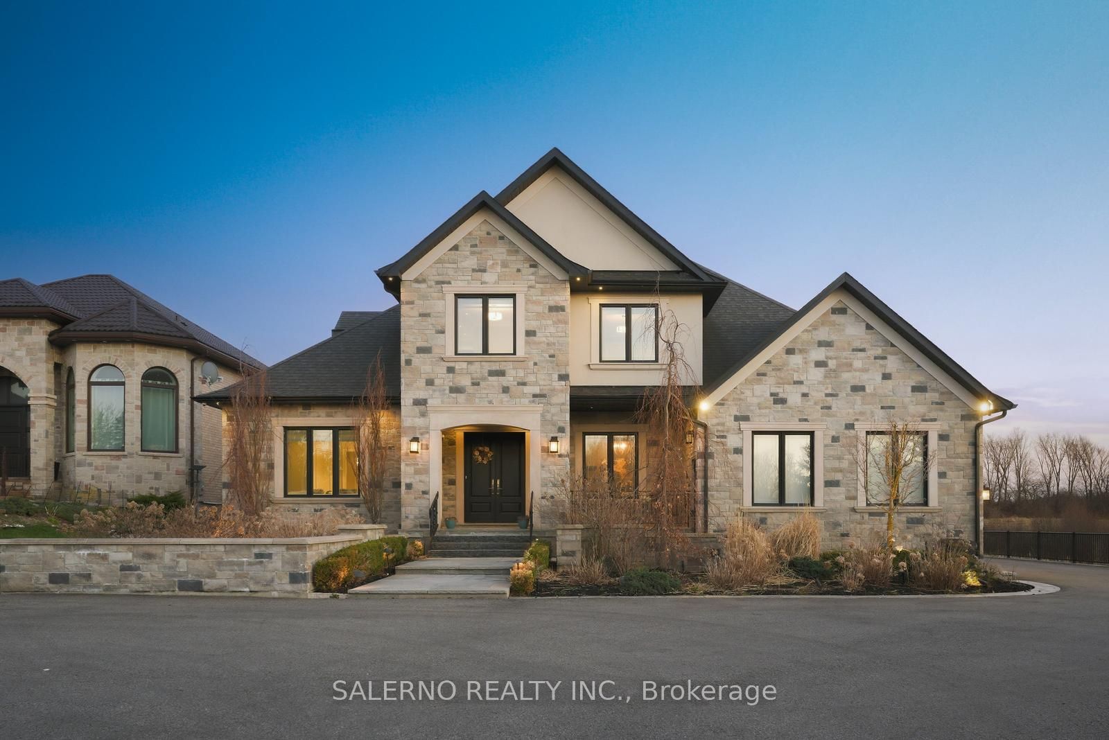 1199 Wellington Street W