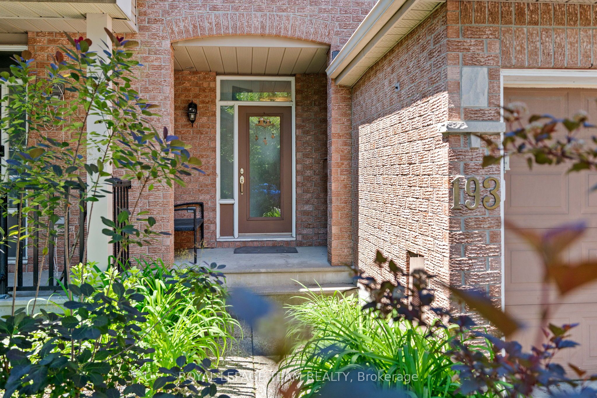 193 Thornbury Crescent