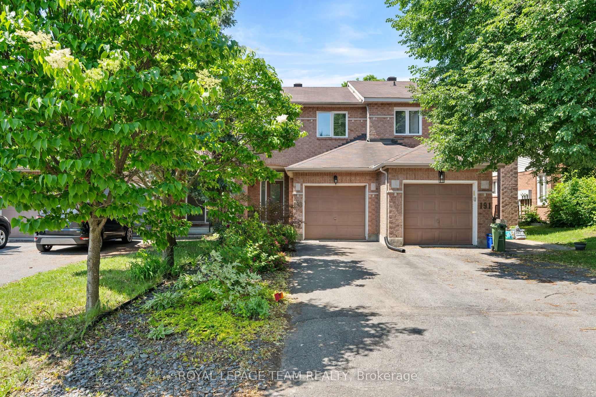 193 Thornbury Crescent