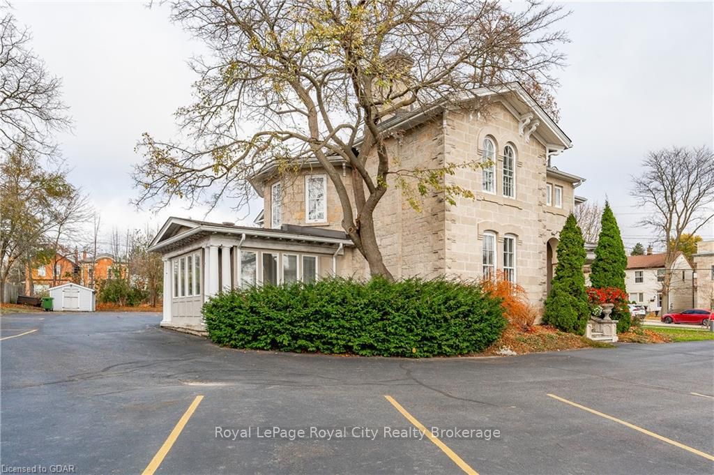 25 WATERLOO Avenue