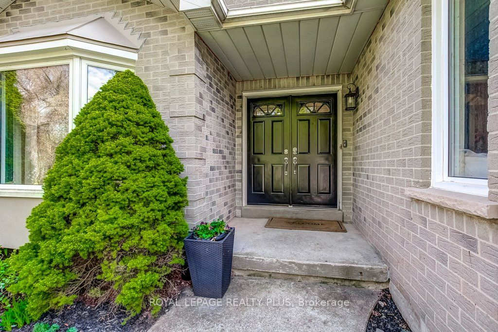 92 Morrison Creek Crescent