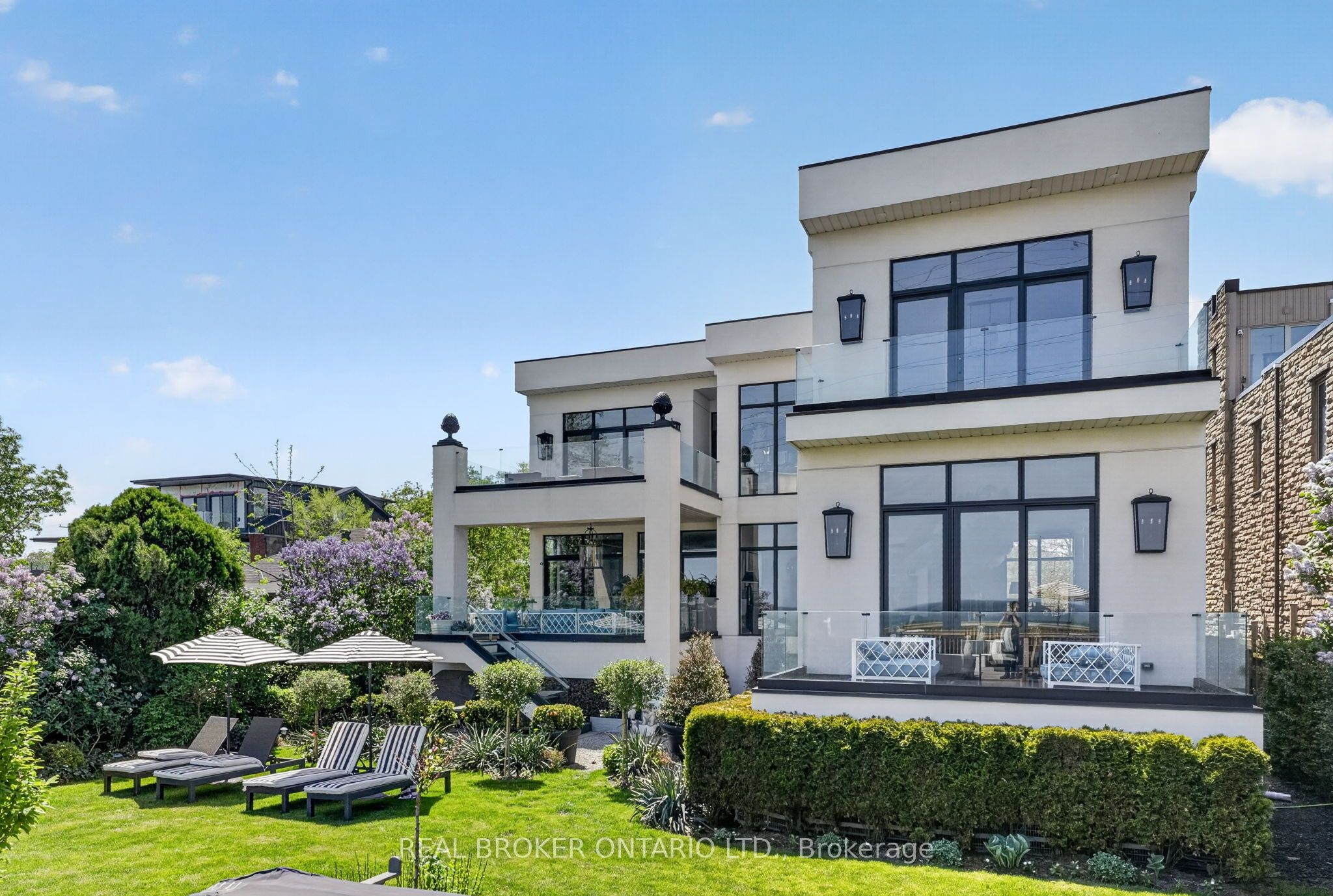 711 Beach Boulevard