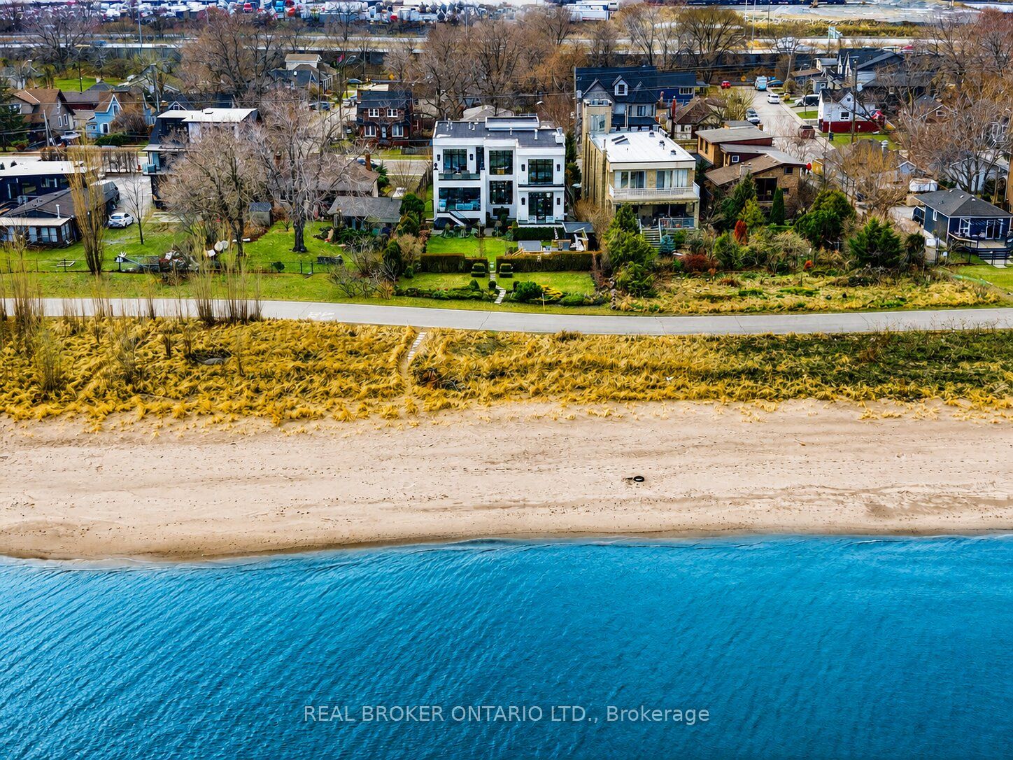711 Beach Boulevard