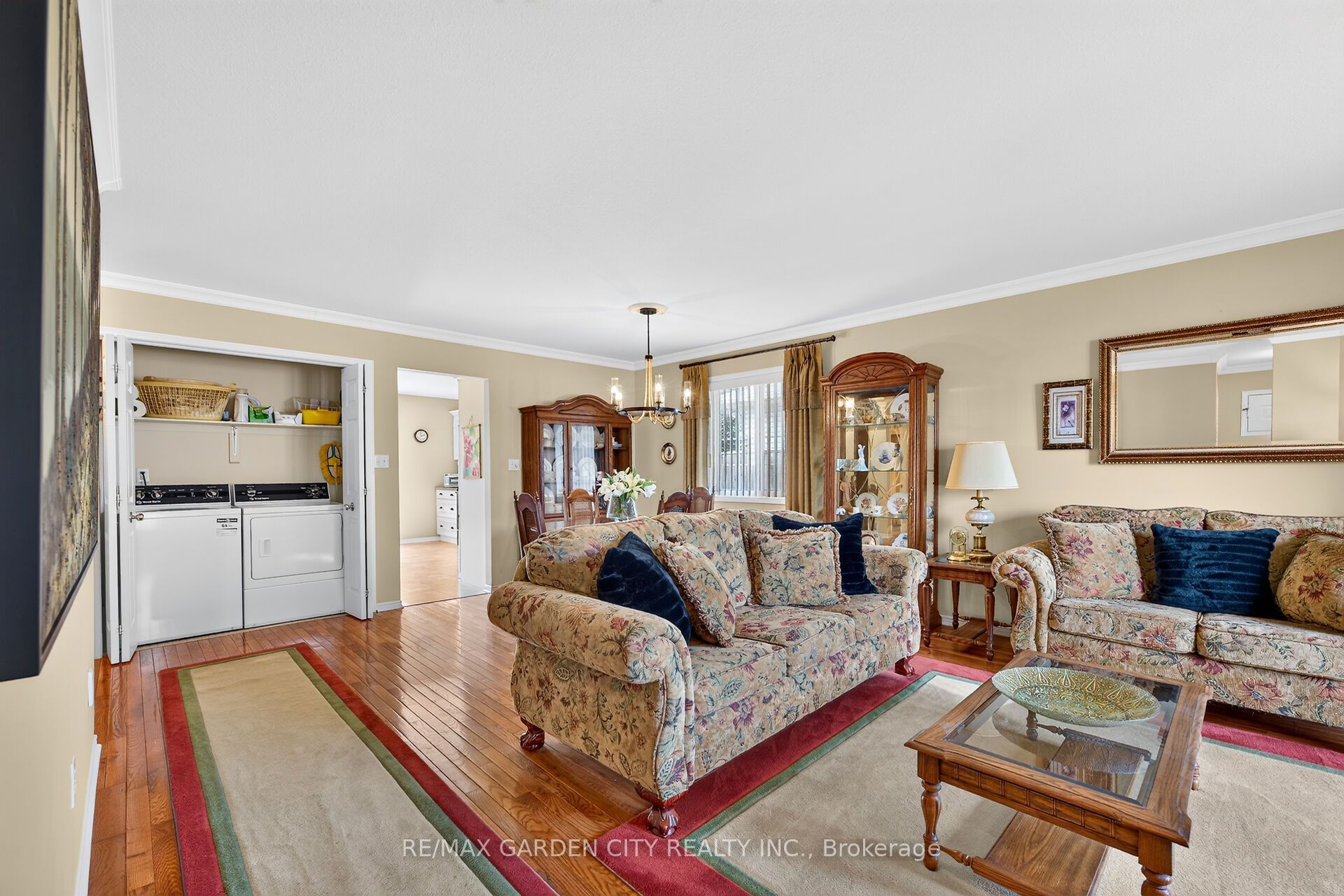 5150 Meadowood Lane