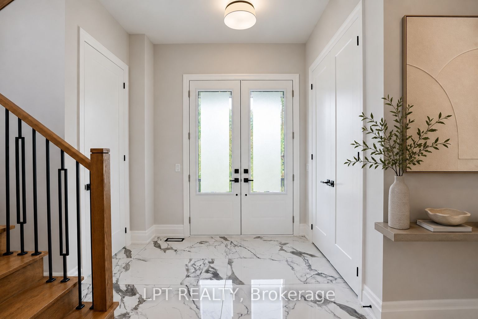 7 Richmond Park Drive