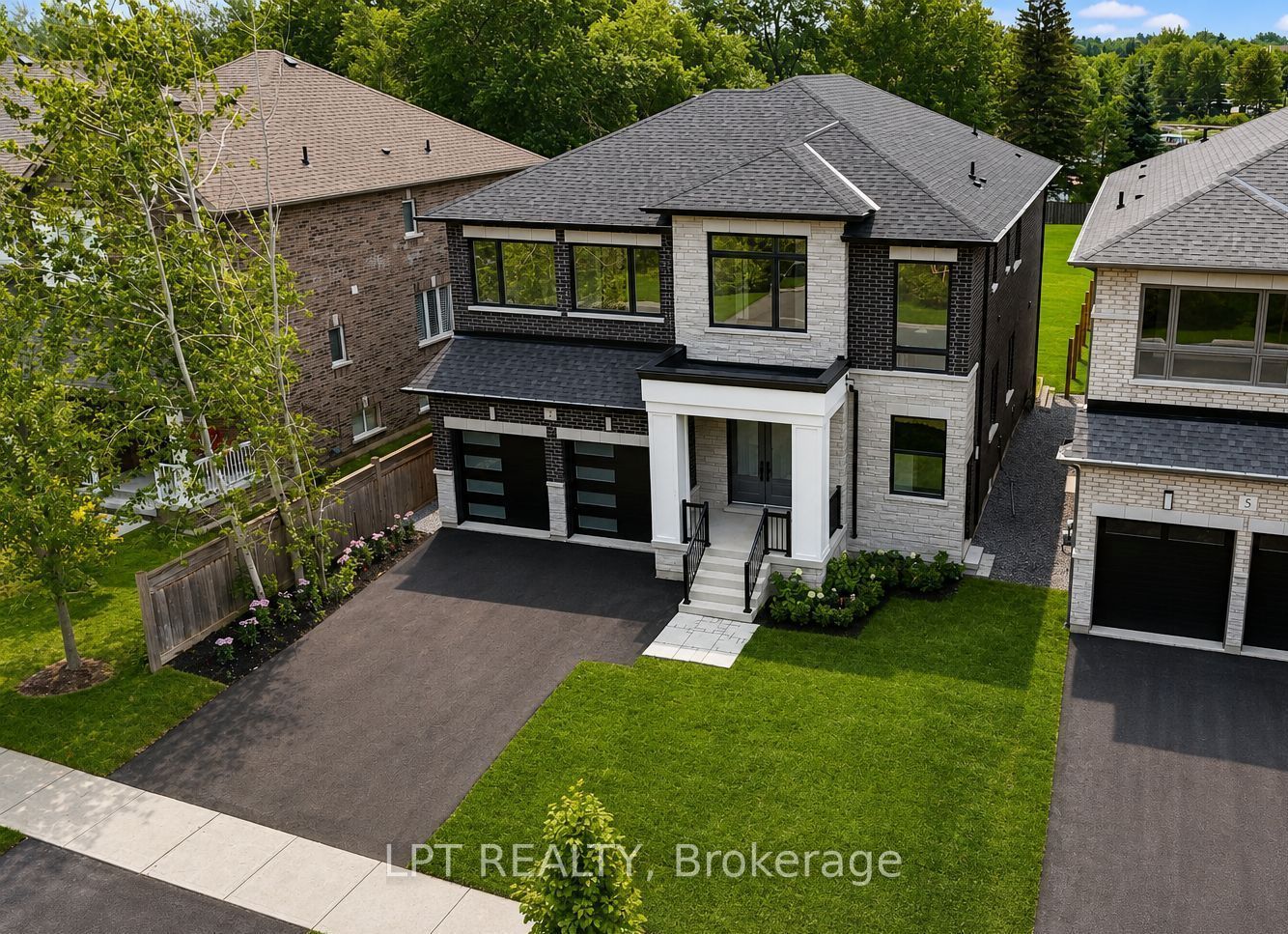 7 Richmond Park Drive