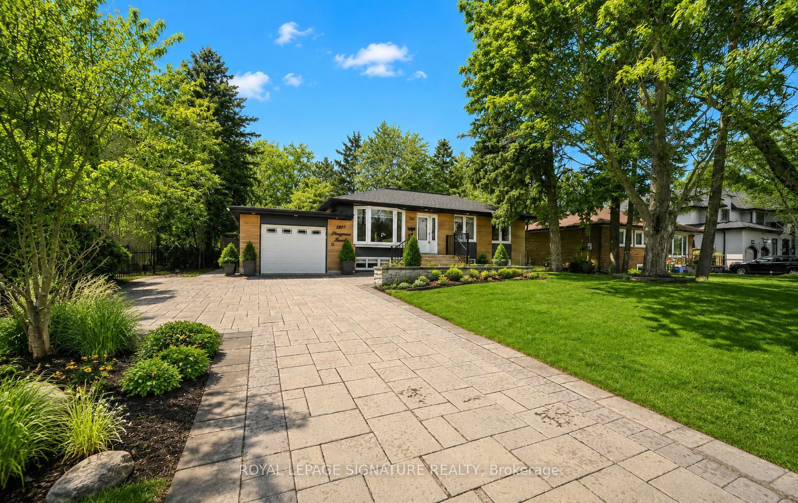 1207 Pinegrove Road