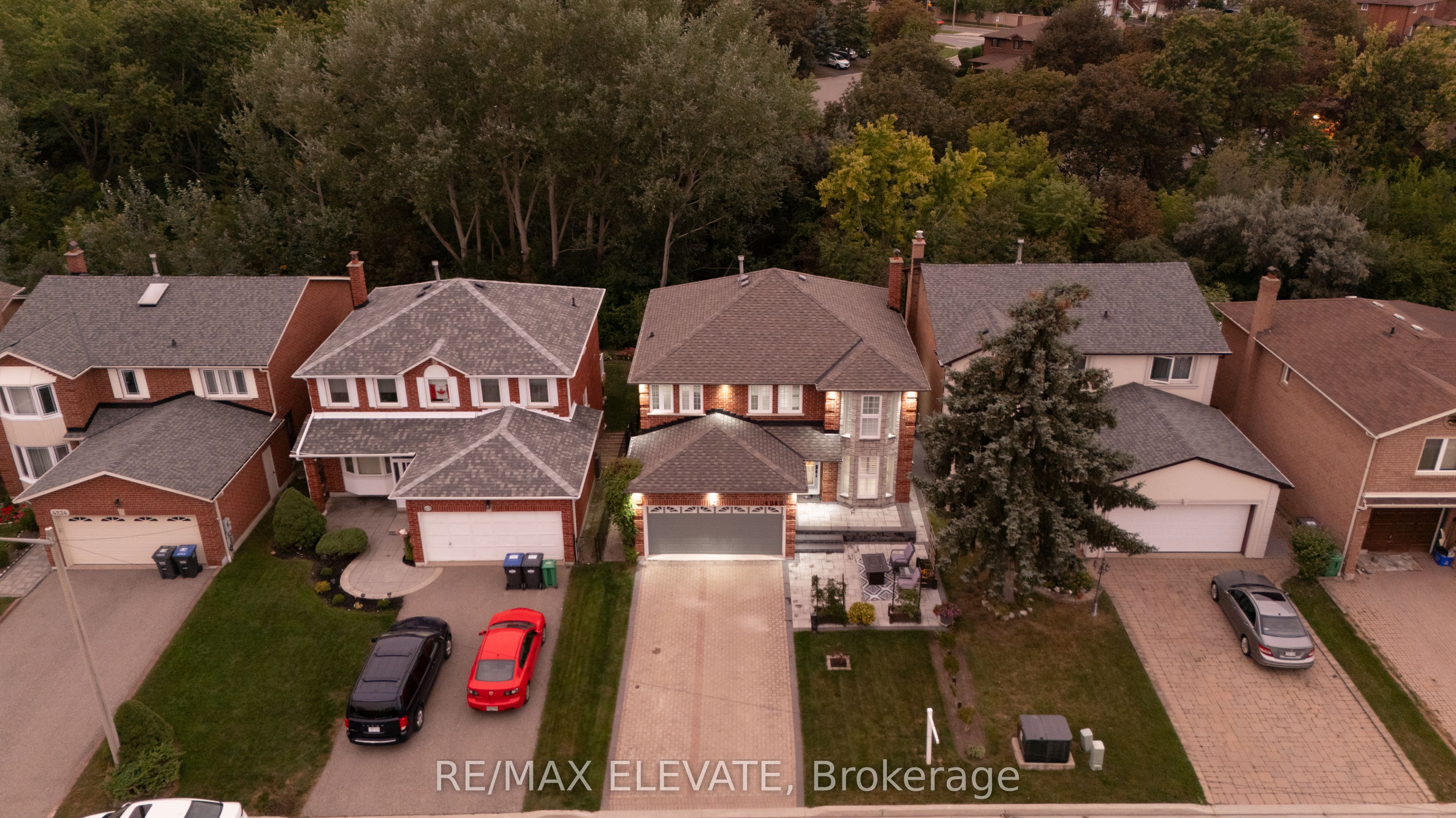 4242 Petersburg Crescent