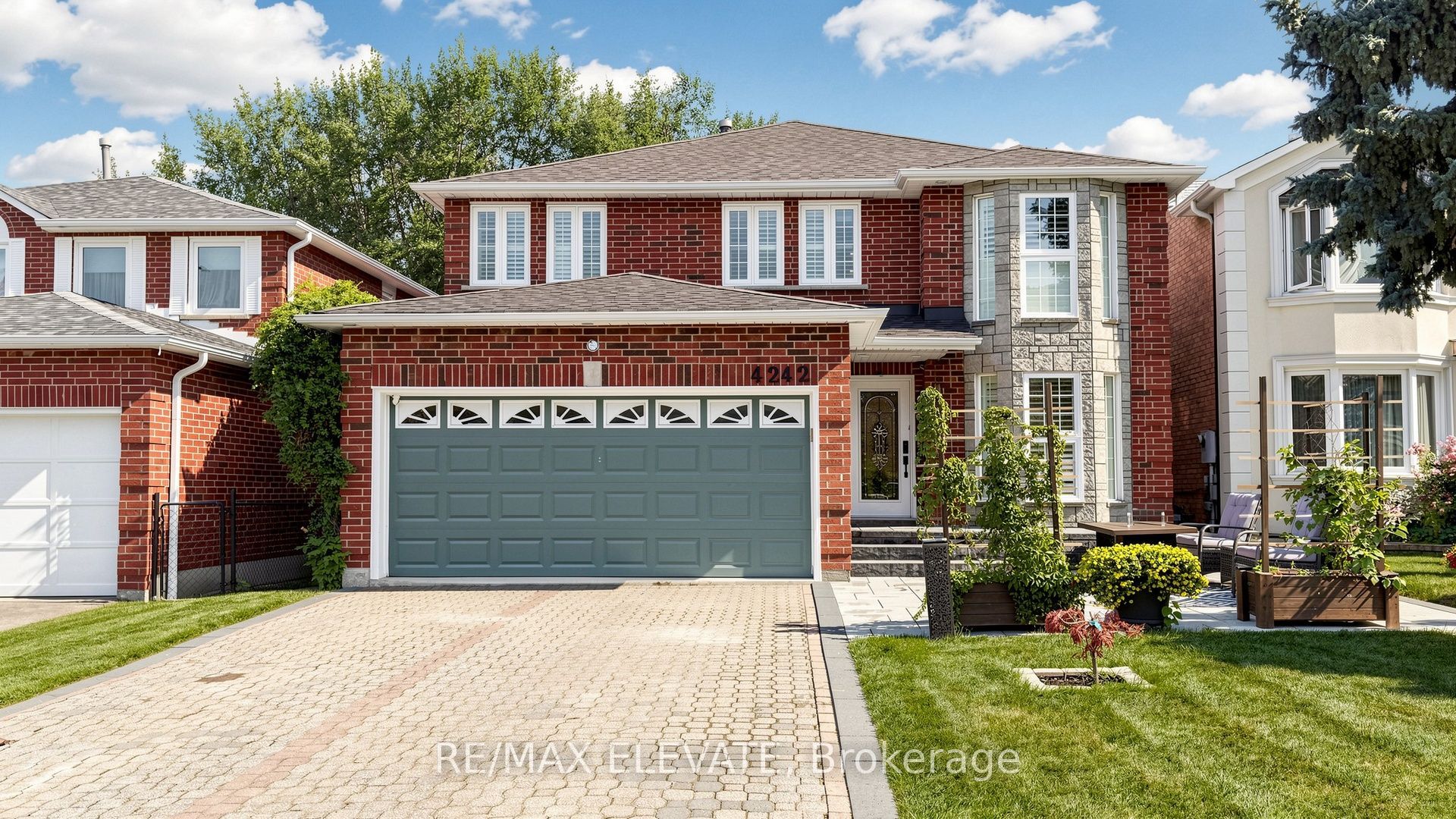 4242 Petersburg Crescent
