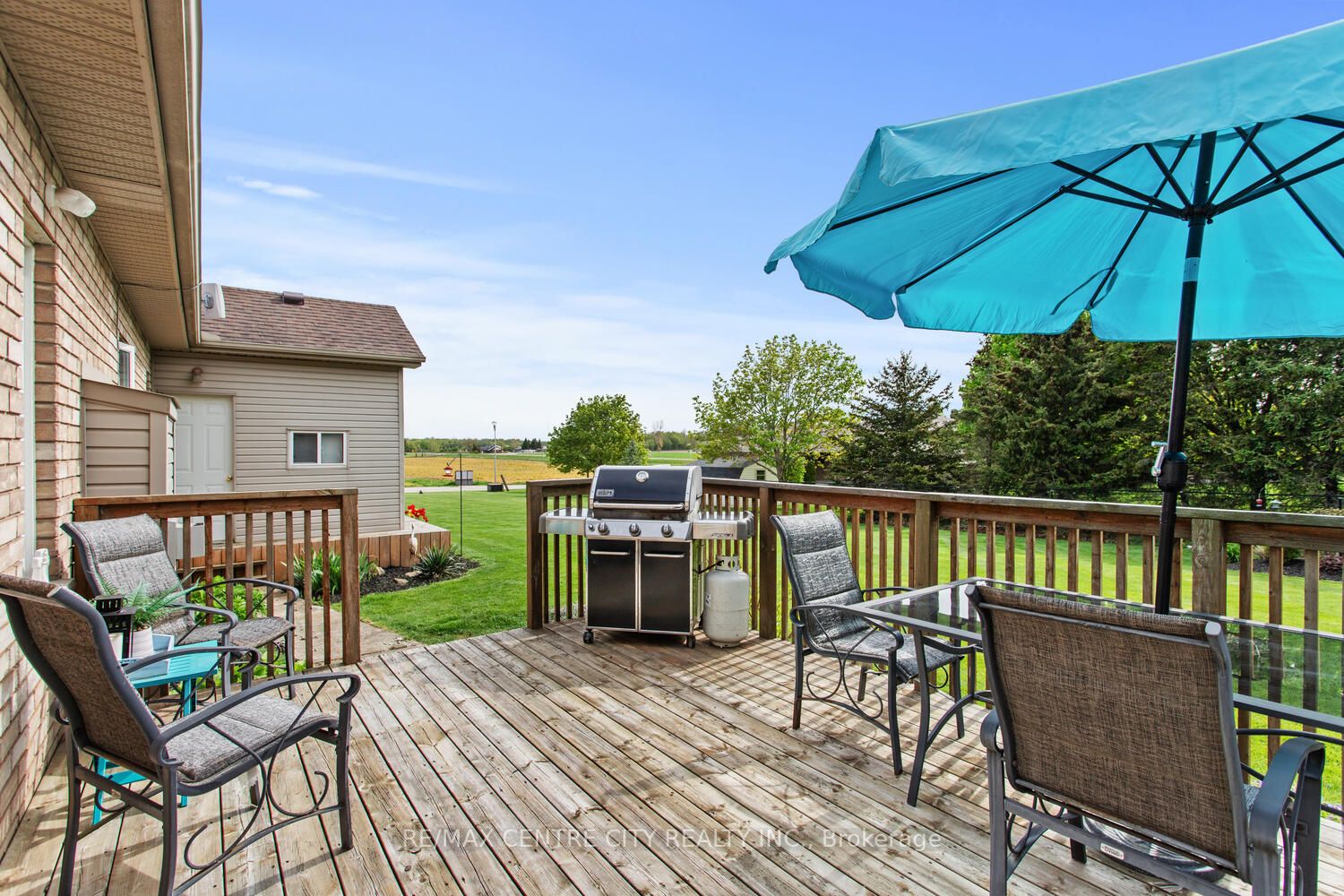 10 Hillview Drive