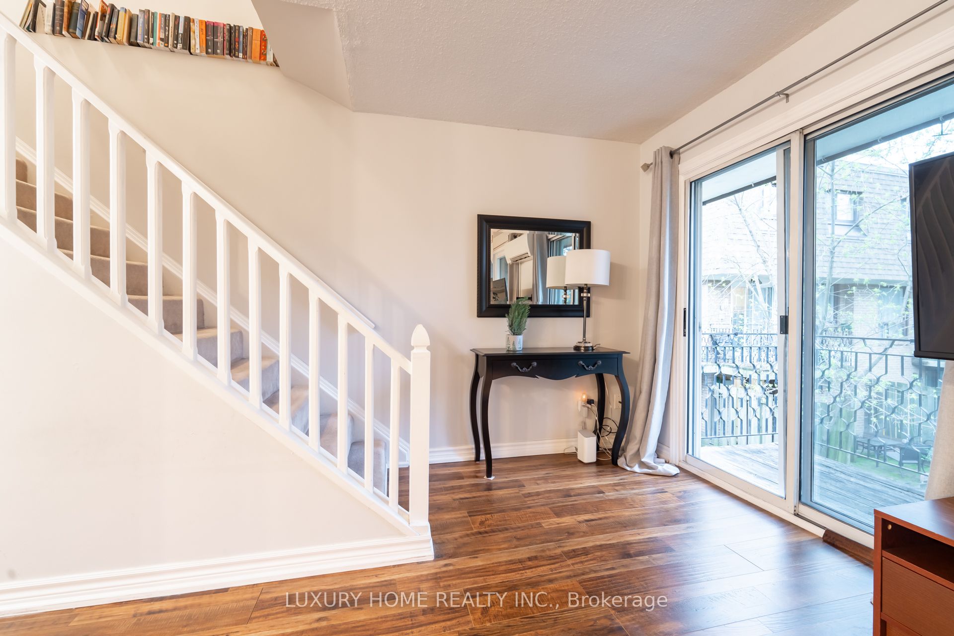 100 Henderson Avenue 2
