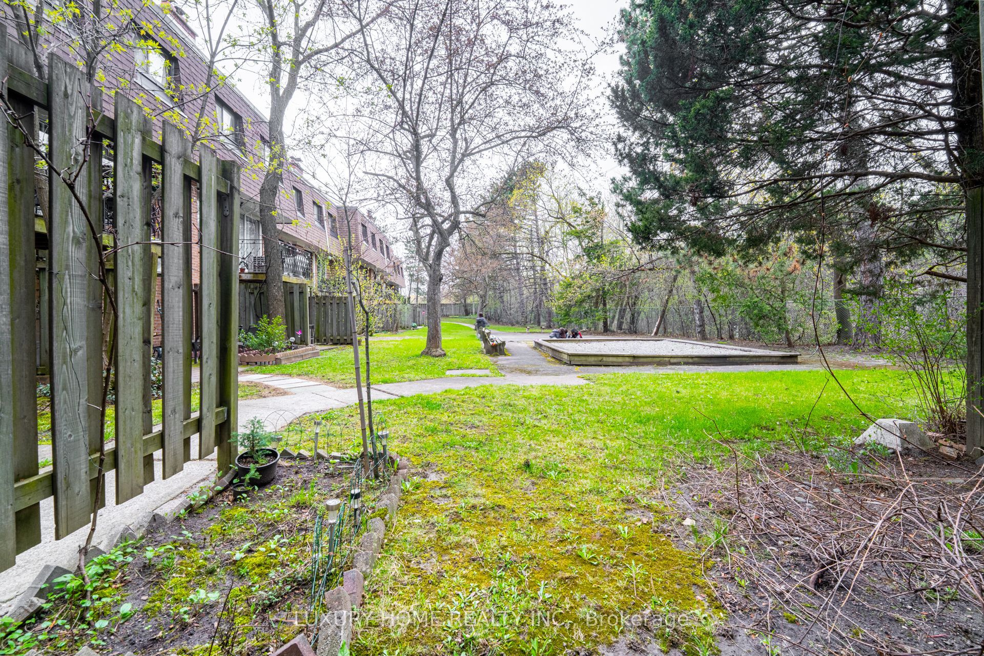 100 Henderson Avenue 2