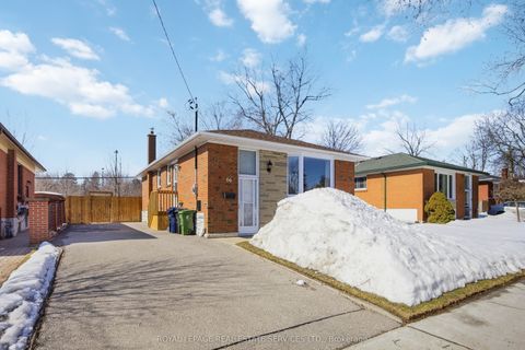 66 Melchior Drive Toronto E10 ON M1E 3W5