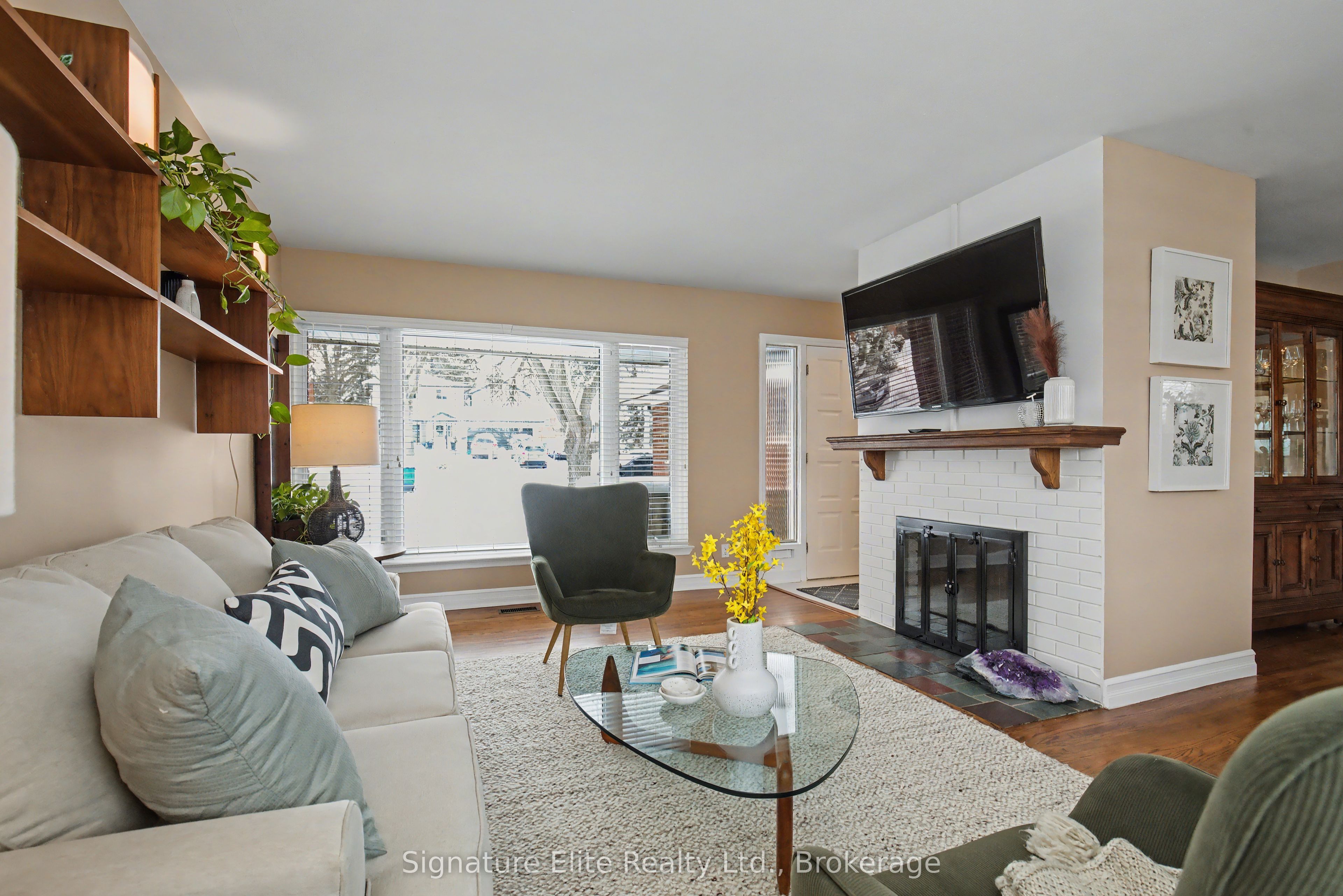 3247 Flanagan Crescent