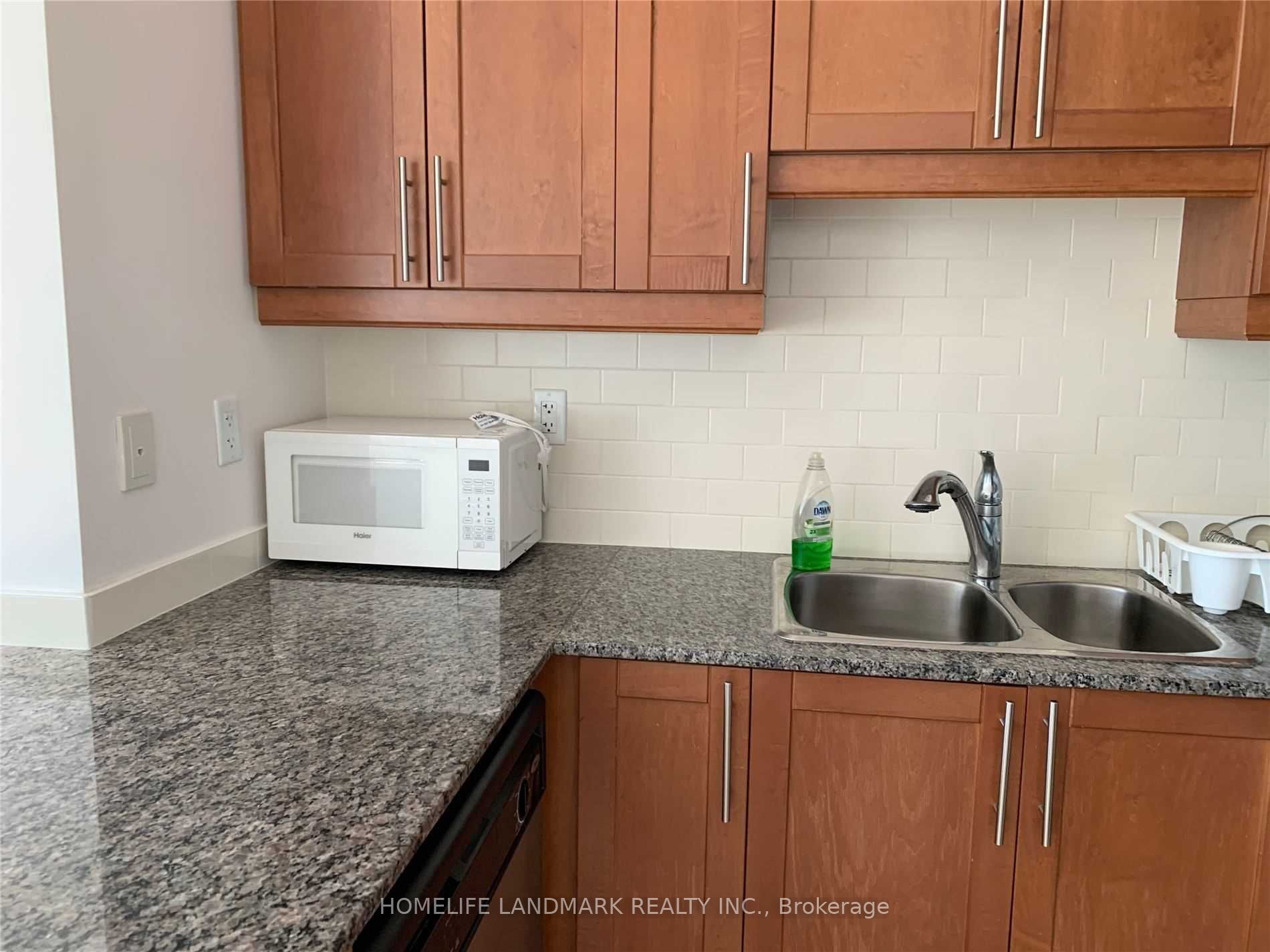 18 Holmes Avenue 702