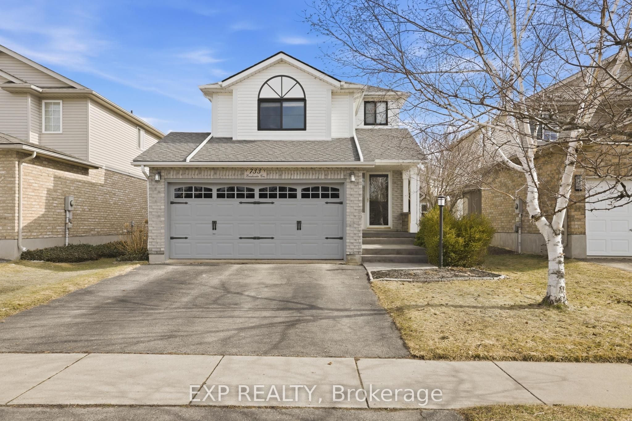 733 Breakwater Crescent