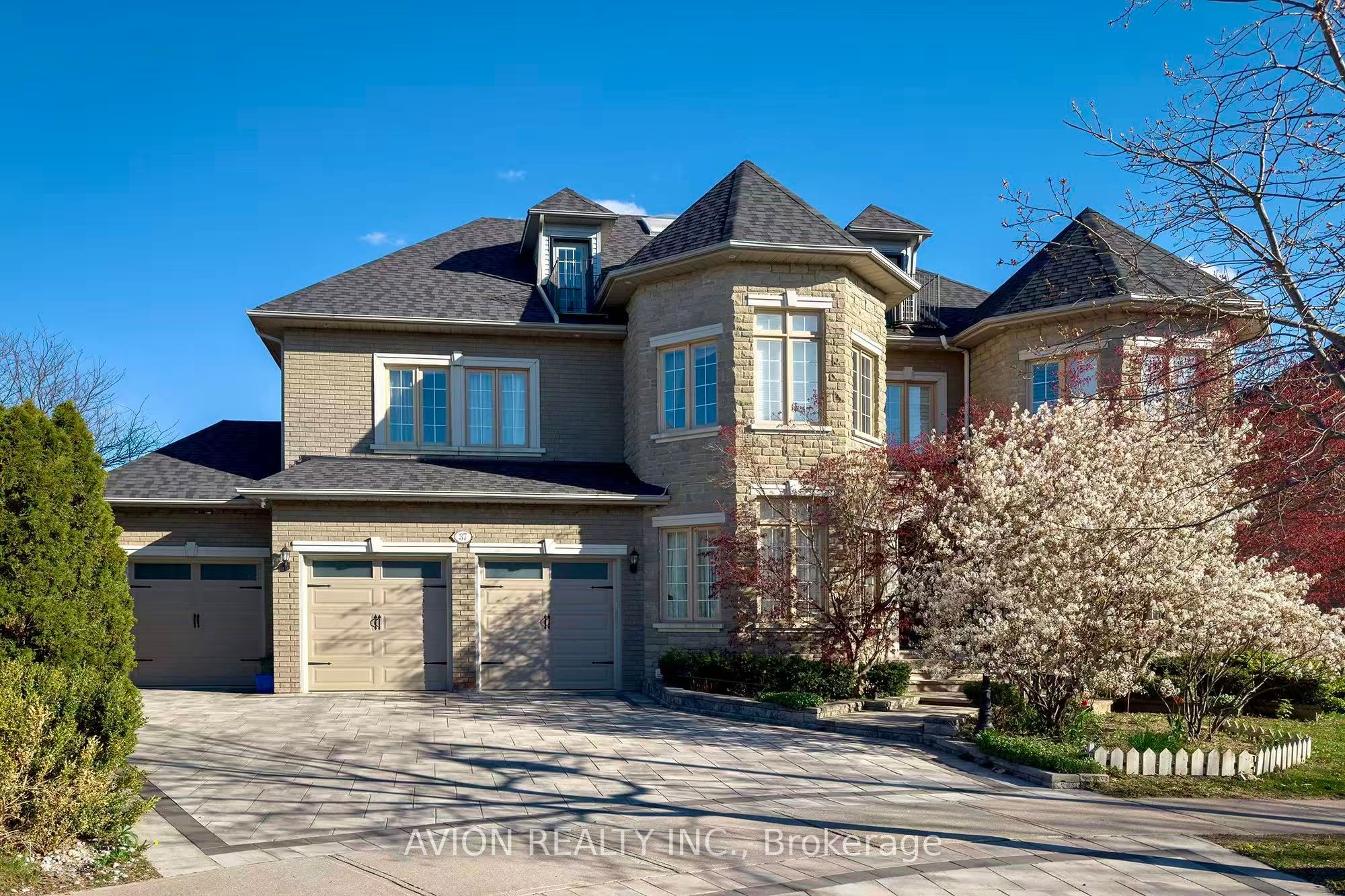 37 Frybrook Crescent