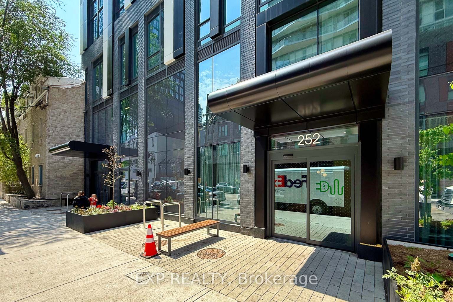 252 Church Street 5012