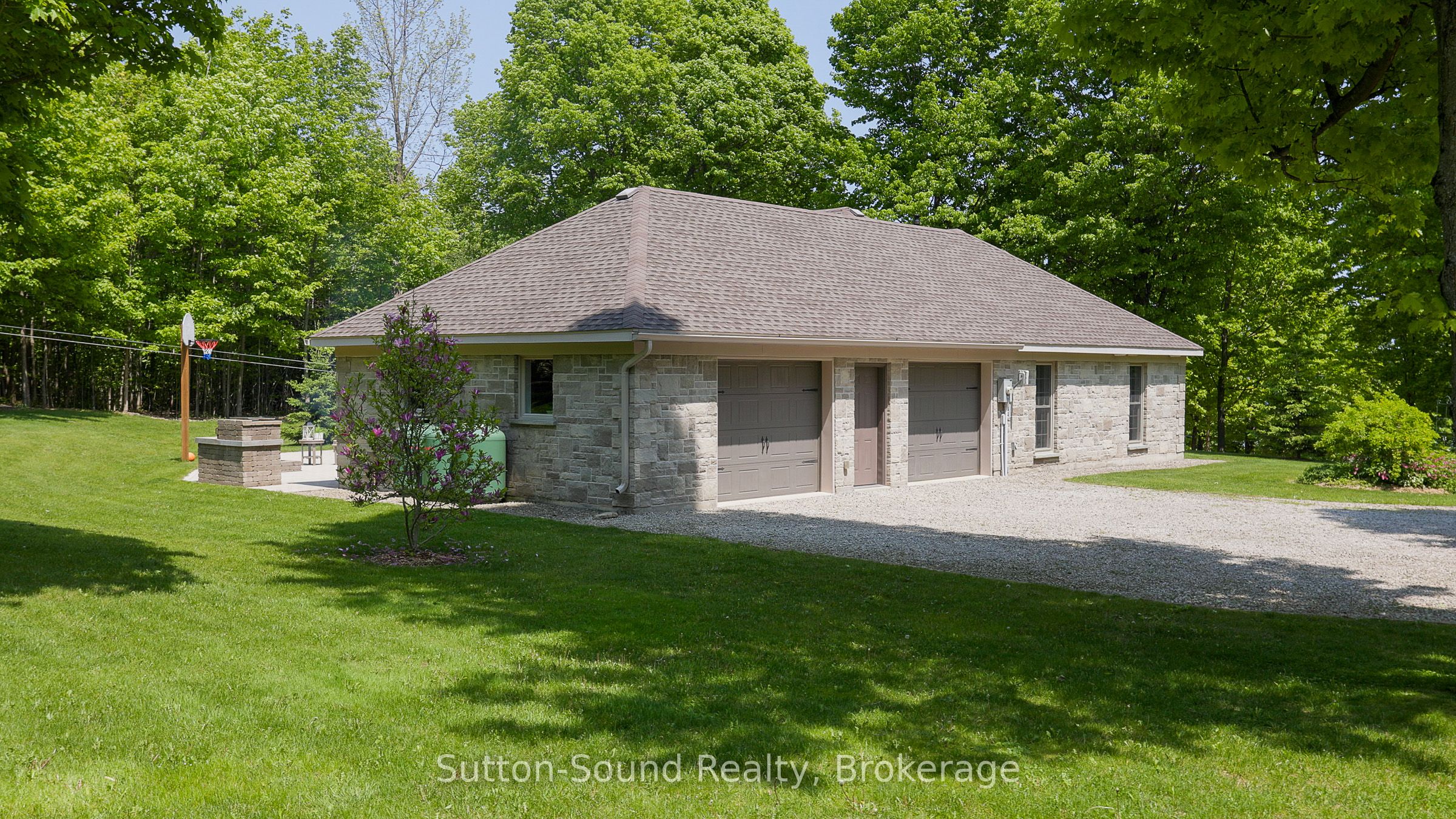 505556 Grey Road 1 Road