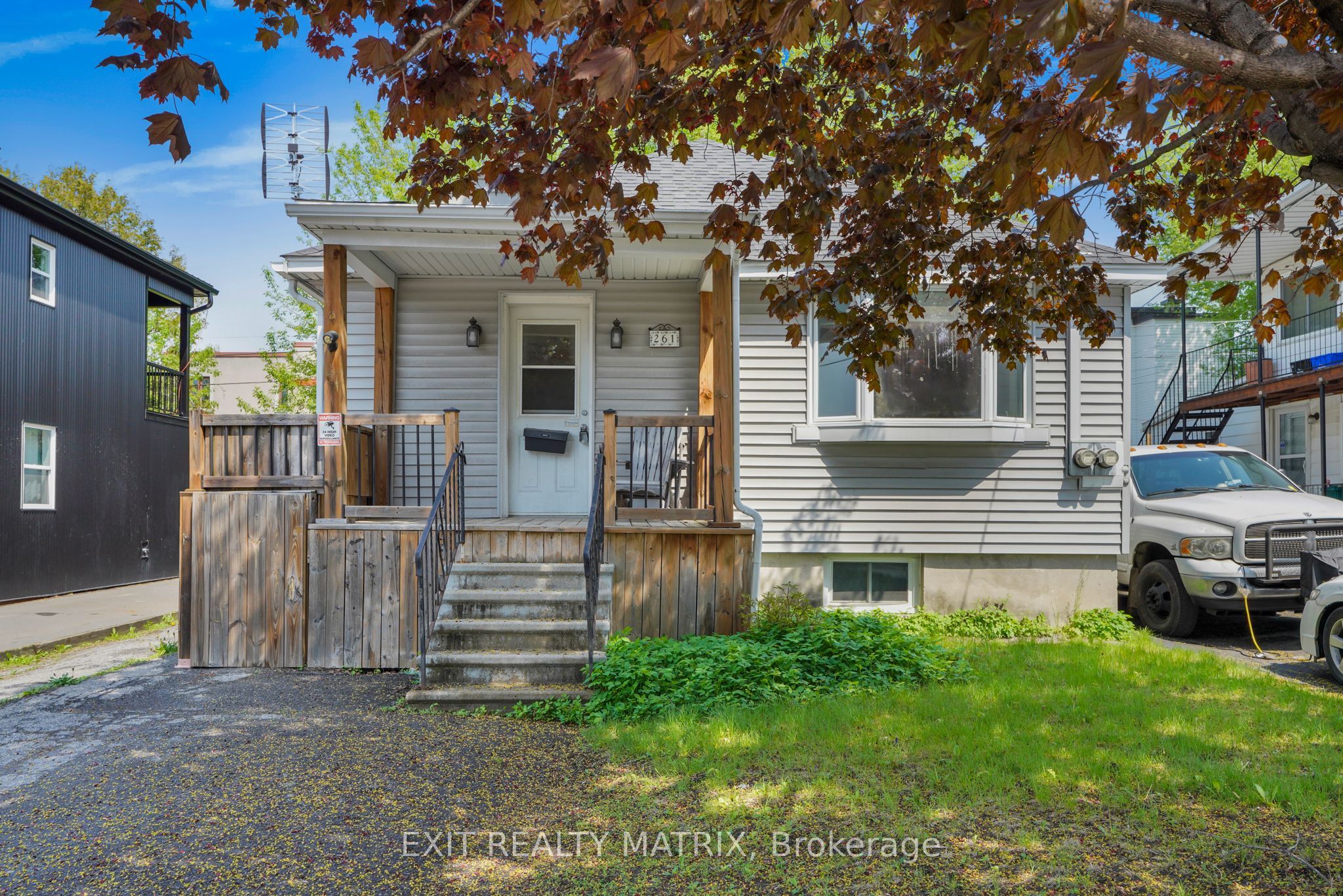 261 Montfort Street