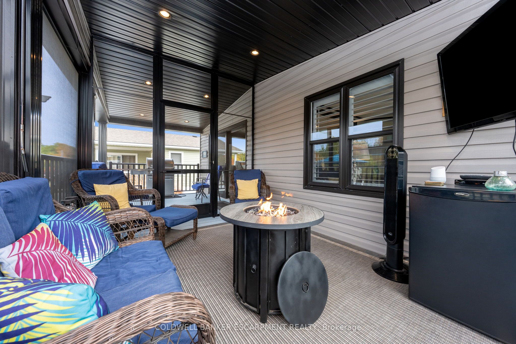 4449 Milburough Line 8 Hill