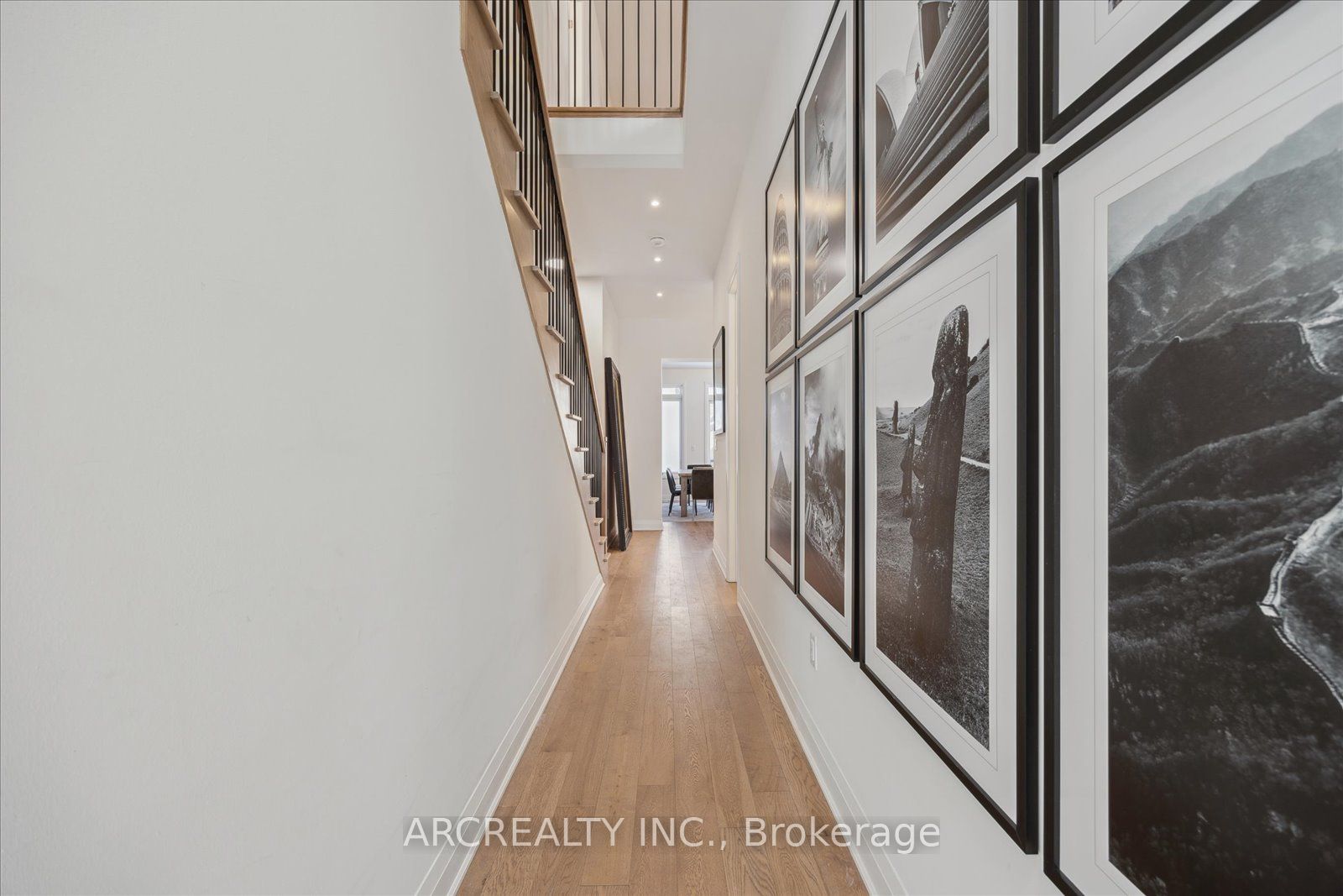 23 Vern Robertson Gate