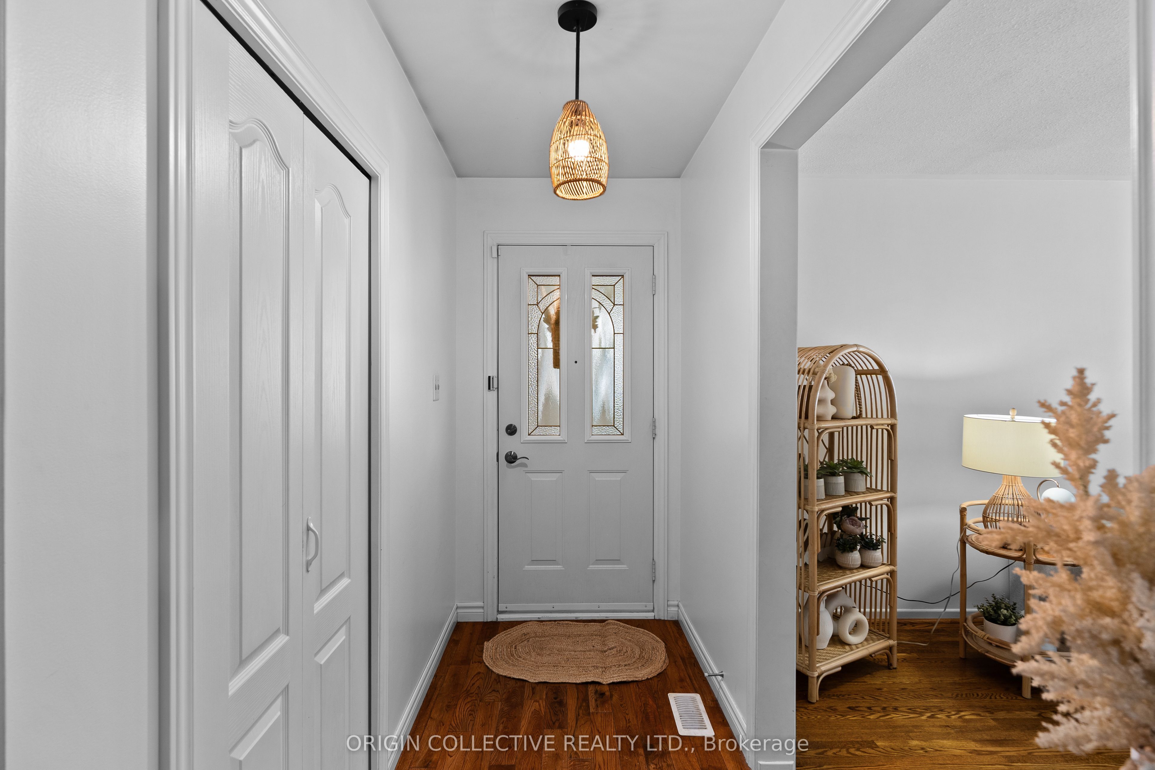983 Parthia Crescent