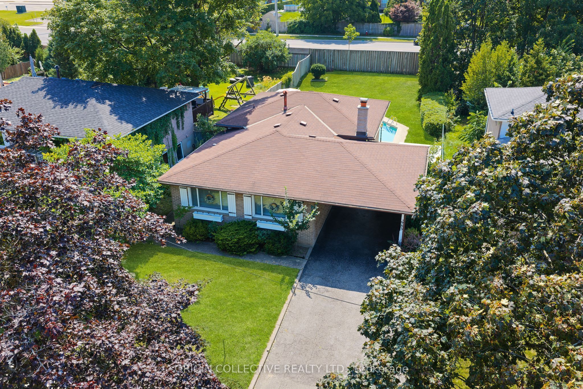 983 Parthia Crescent