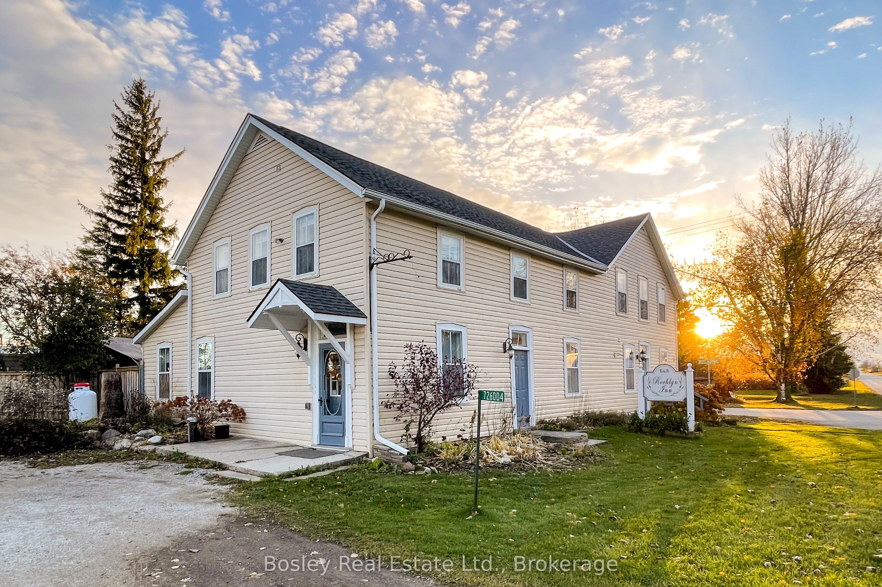 726004 22B Side Road