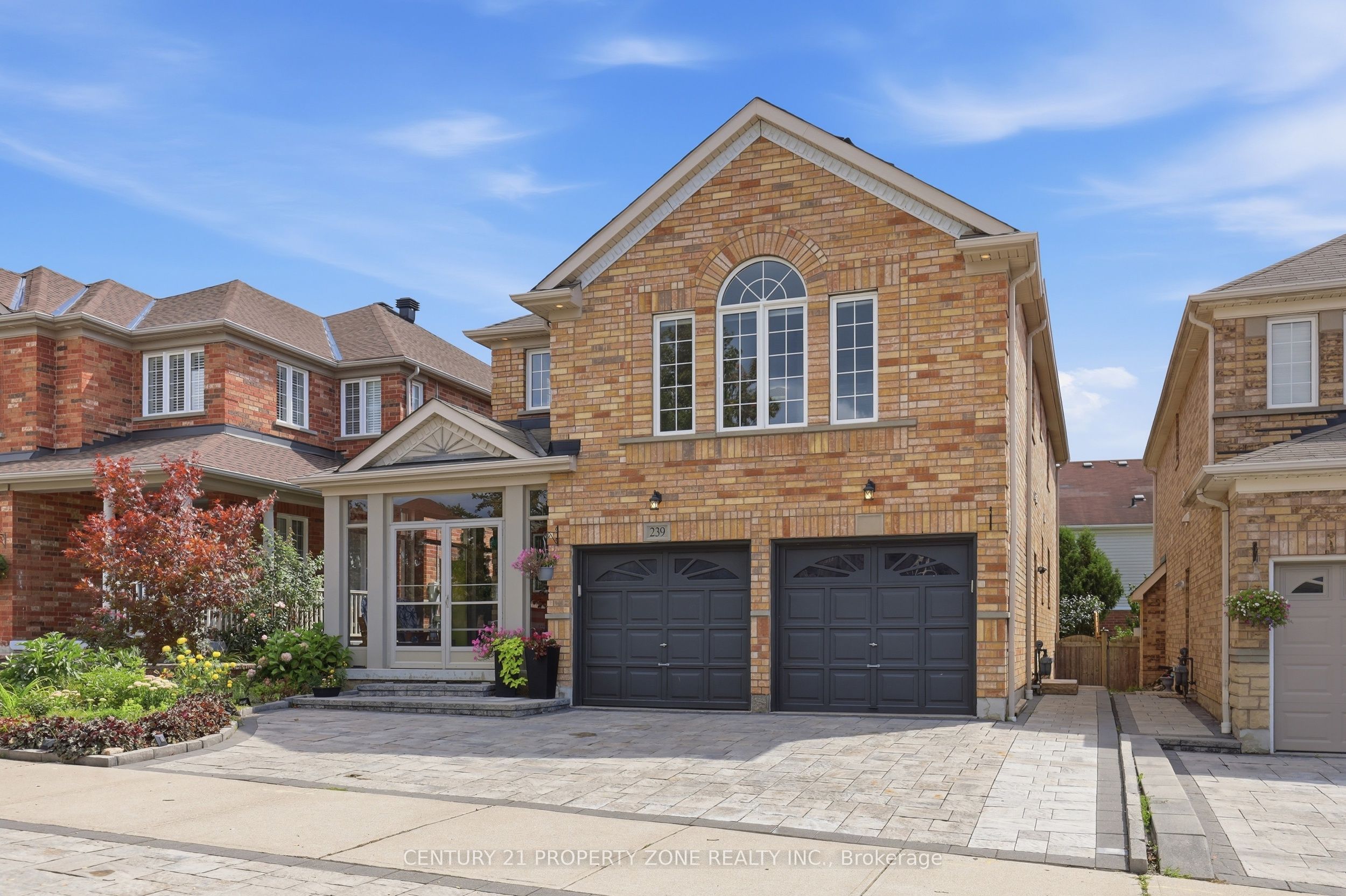 239 Williamson Drive W