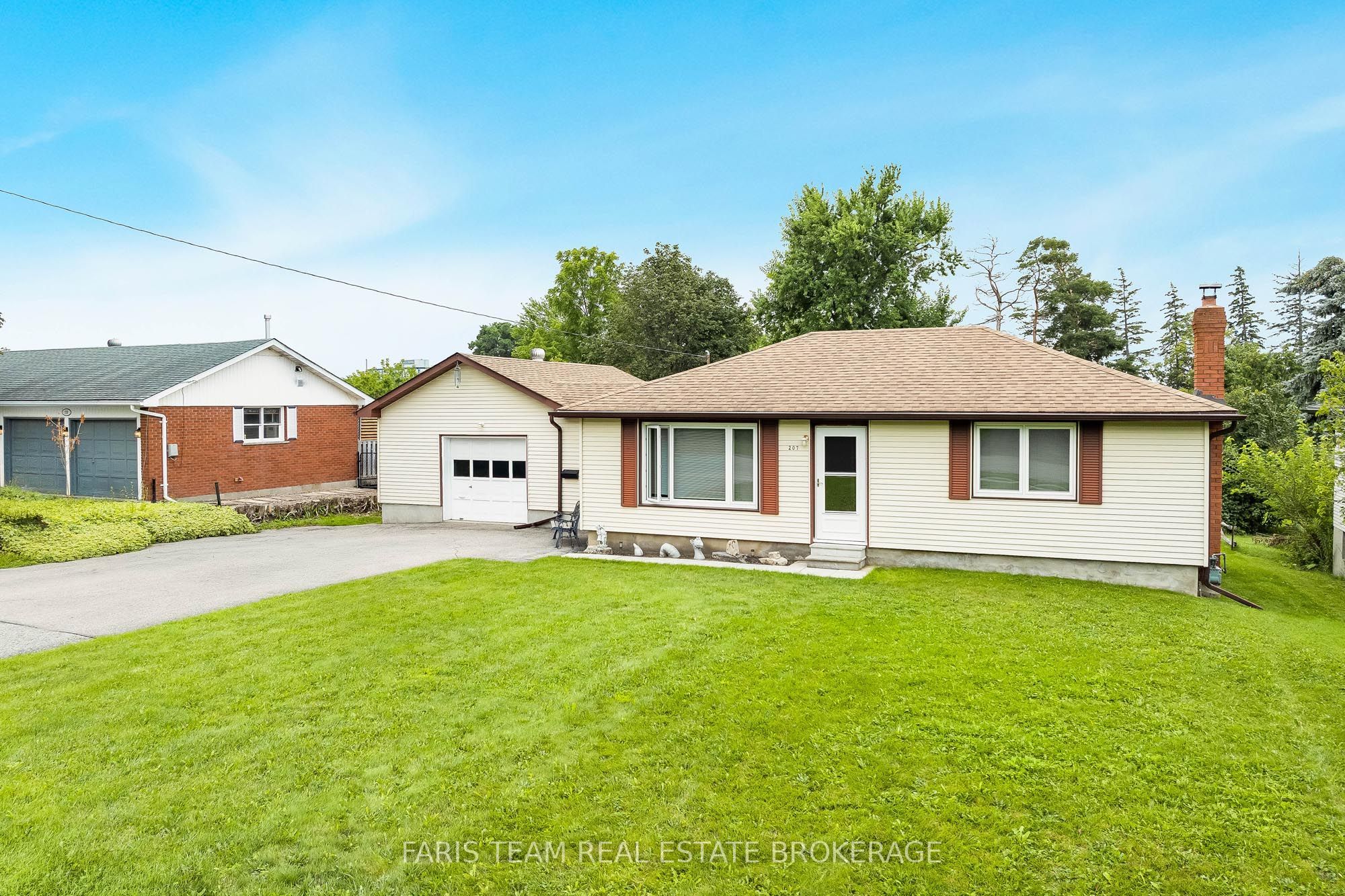 207 Warnica Road