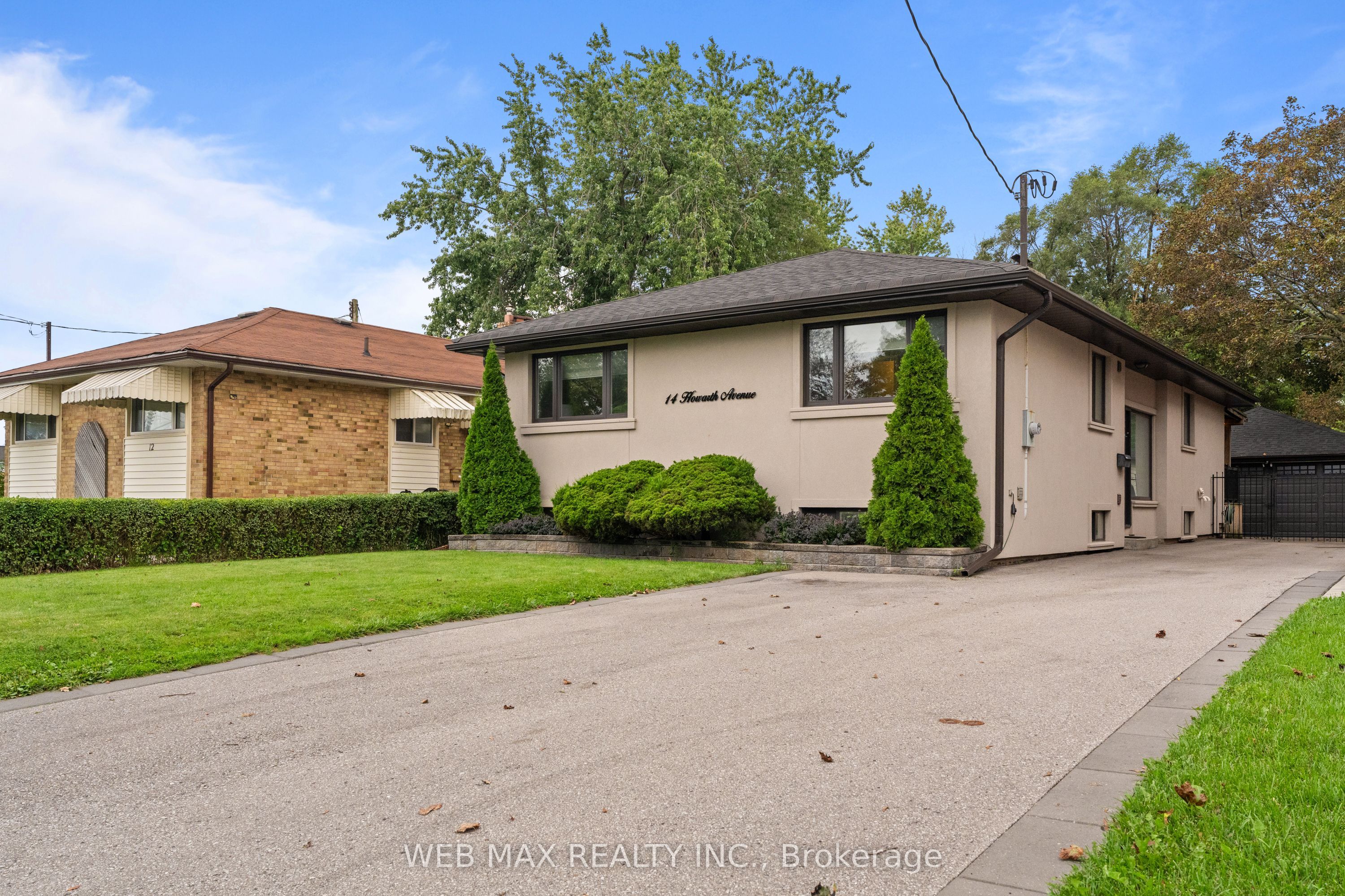 14 Howarth Avenue