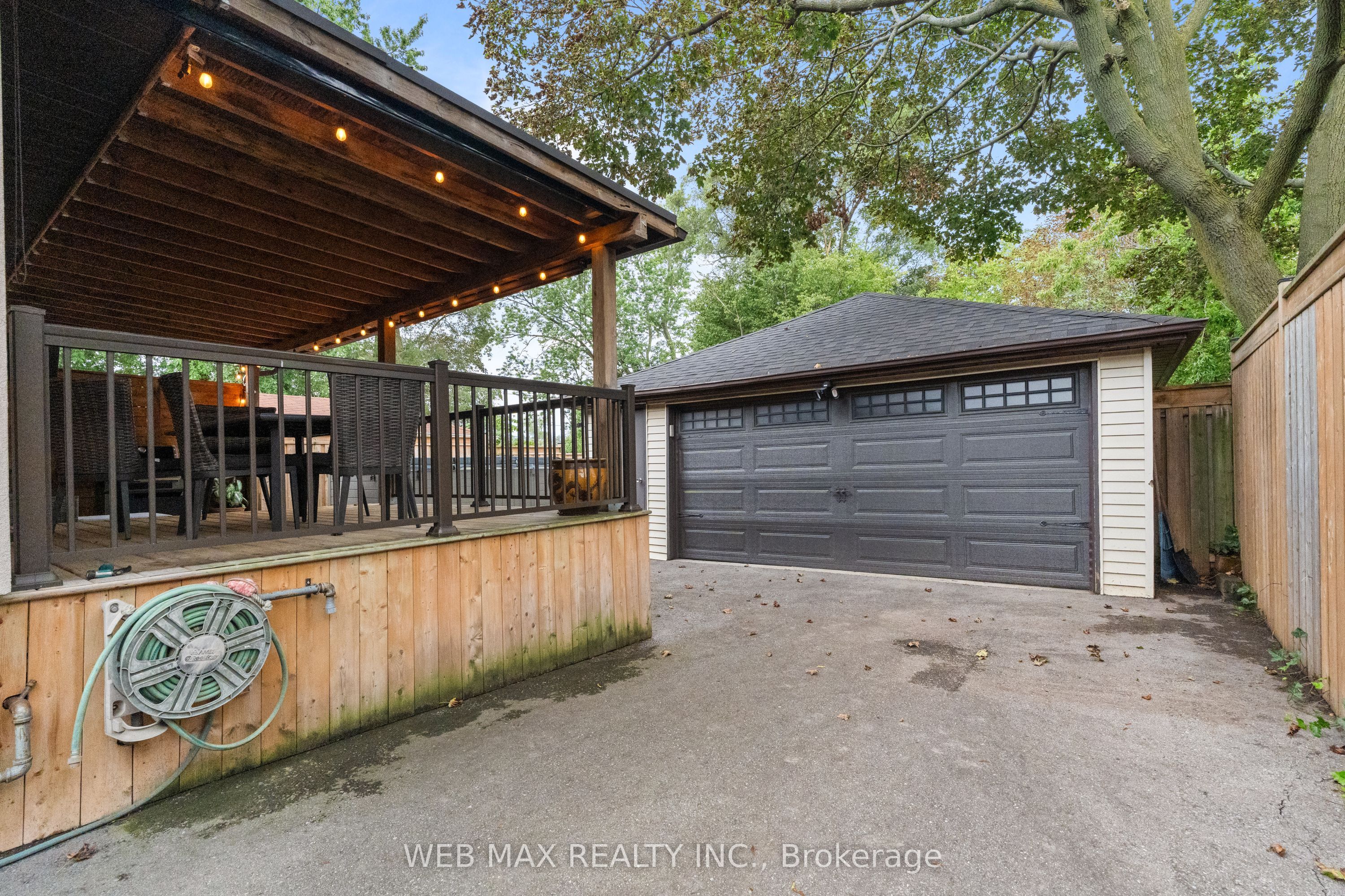 14 Howarth Avenue