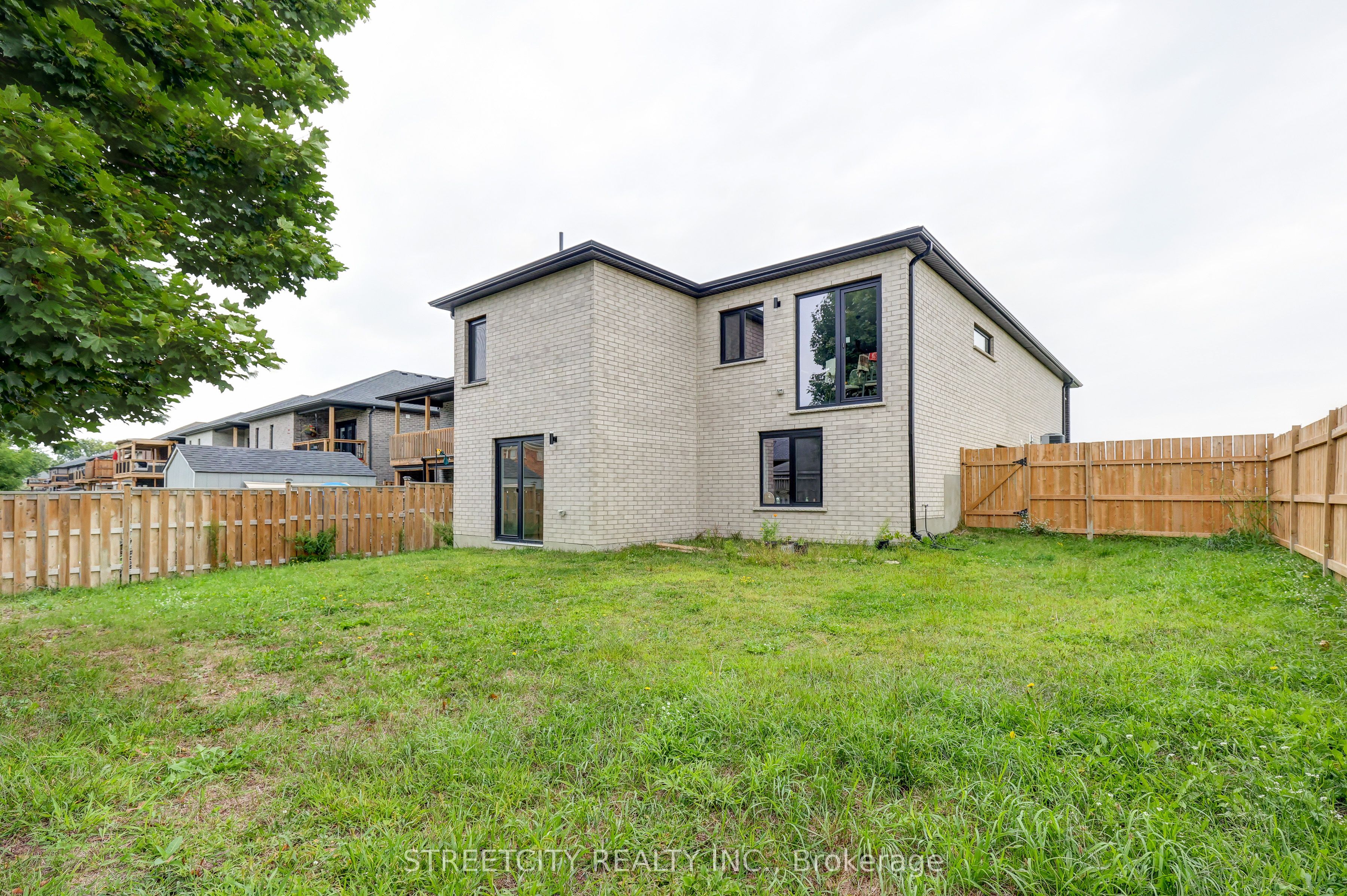 42 Alexander Circle