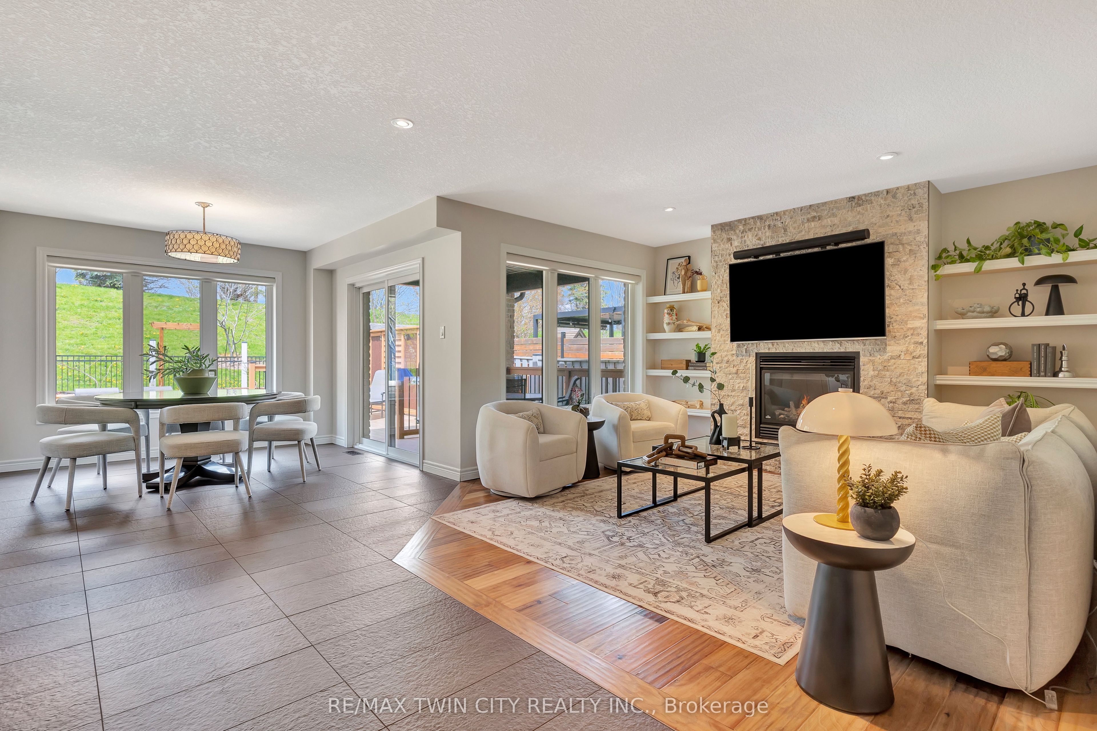 82 Maplecrest Drive