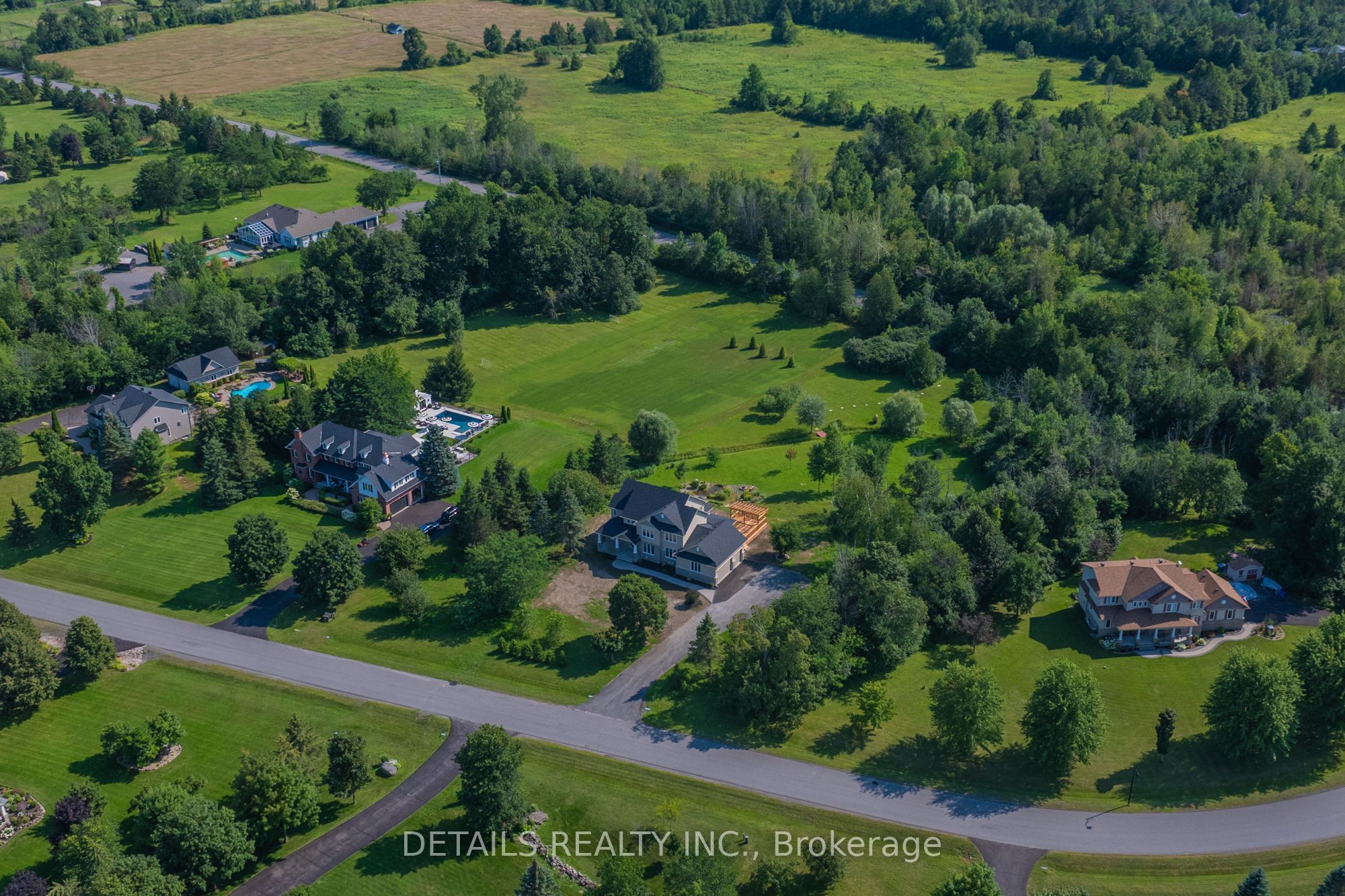 28 Ridingview Crescent